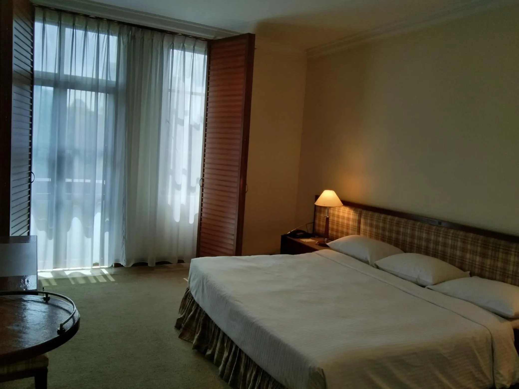 Bedroom, Bed in The Maple Suite