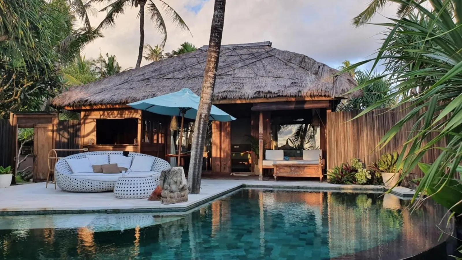 Swimming pool in Sejuk Beach Villas