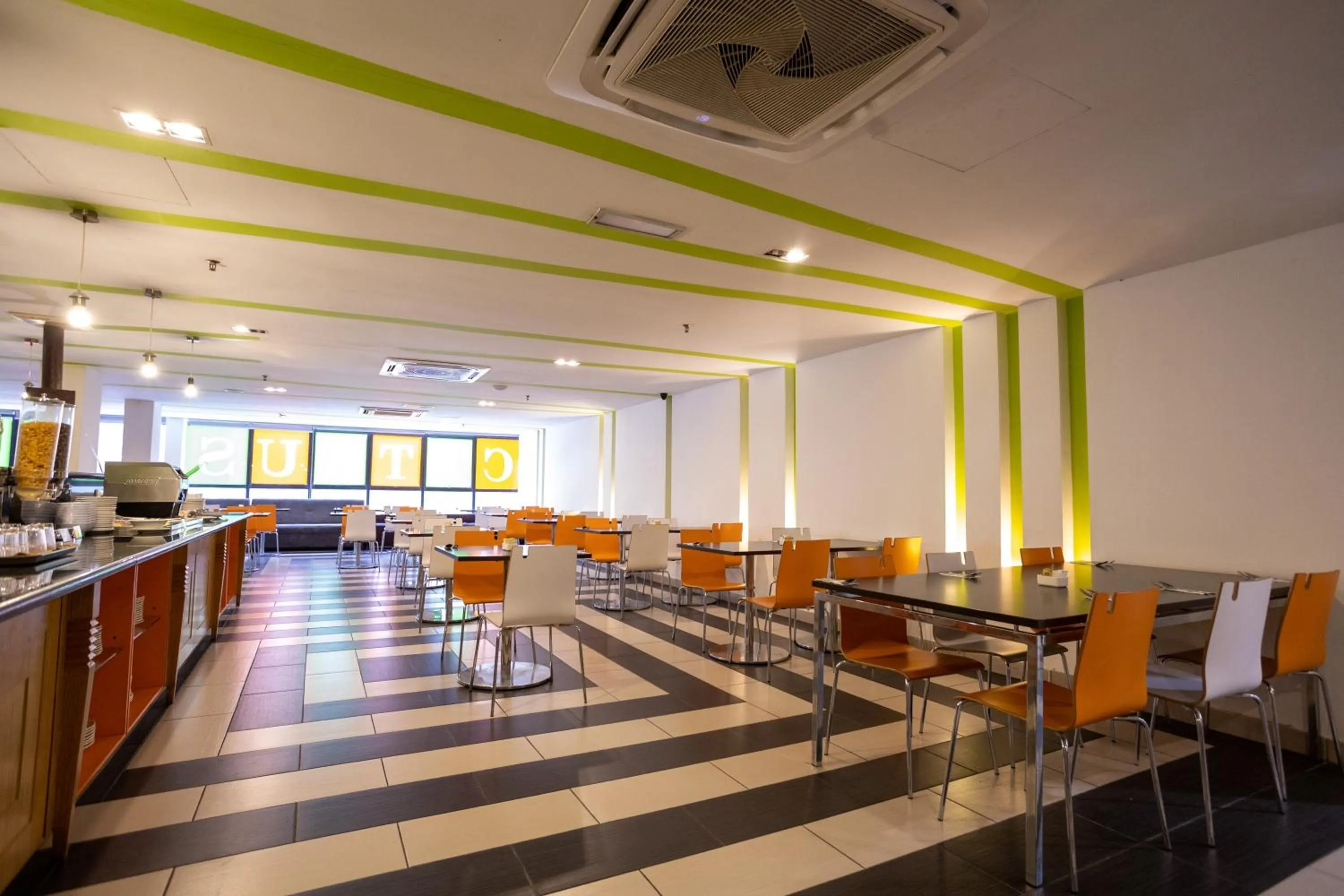 Restaurant/places to eat in Citrus Hotel Johor Bahru by Compass Hospitality