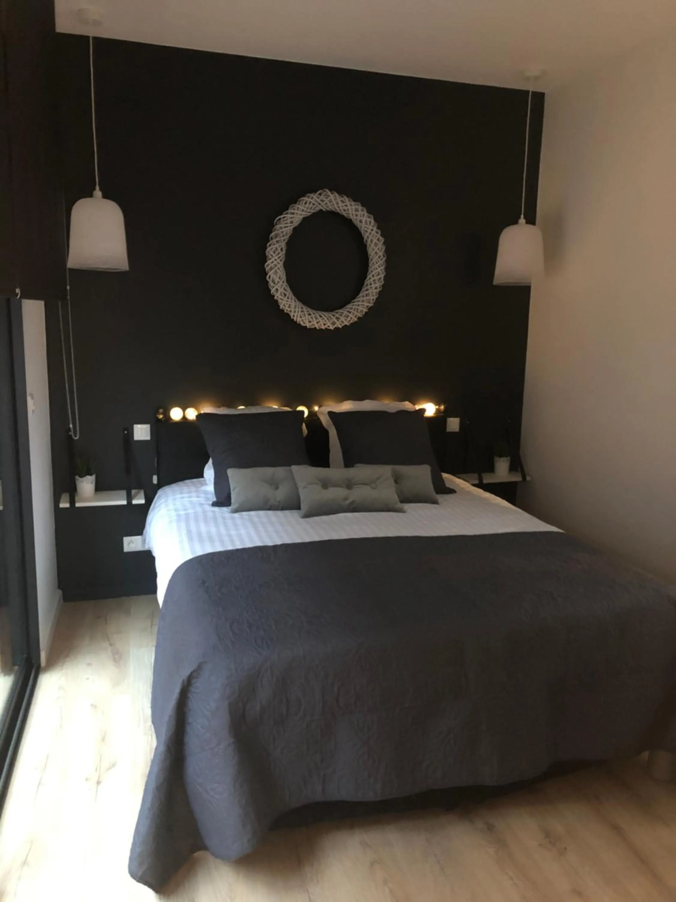 Bedroom, Bed in Victoria's House