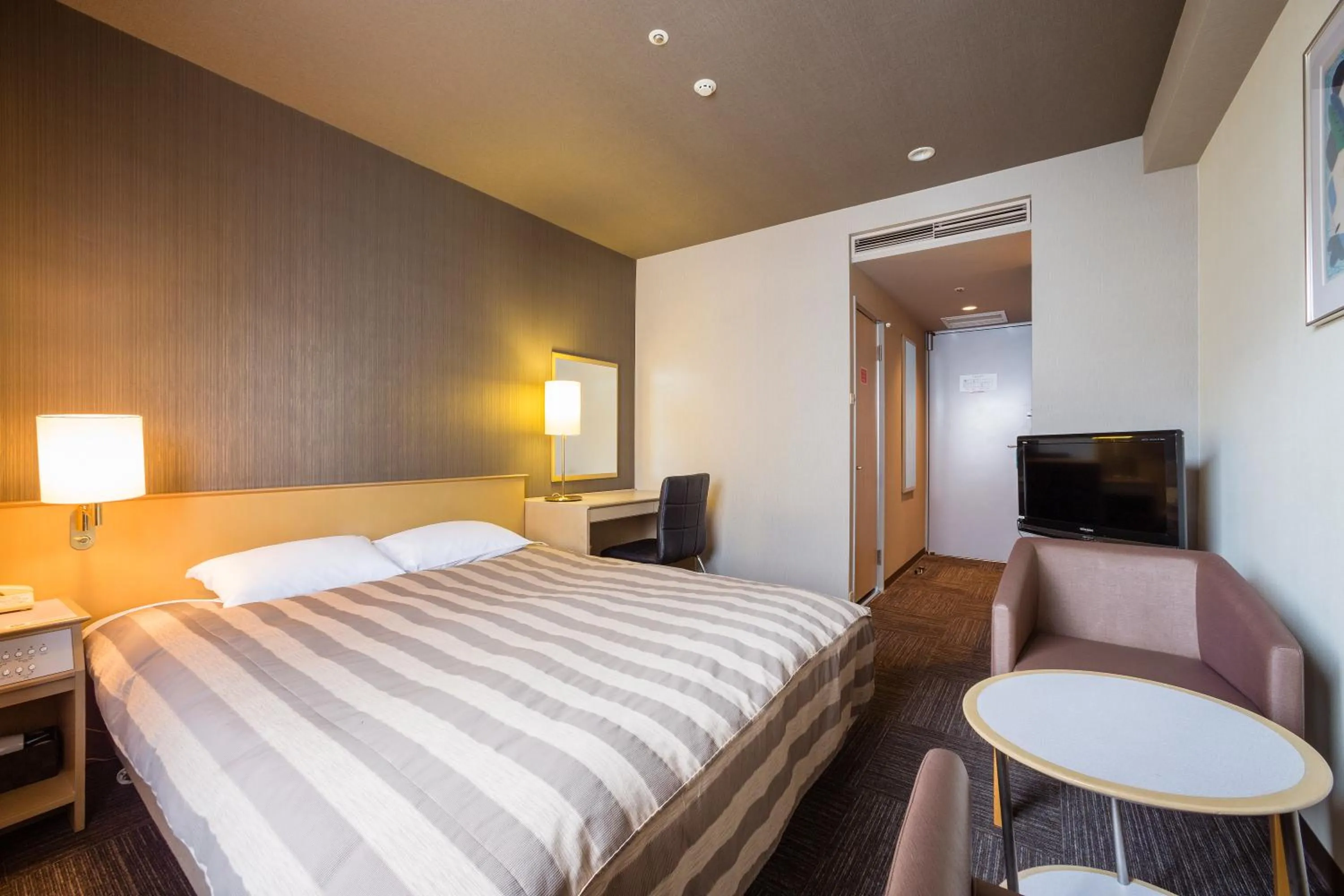 Bed in Ark Hotel Kyoto -ROUTE INN HOTELS-