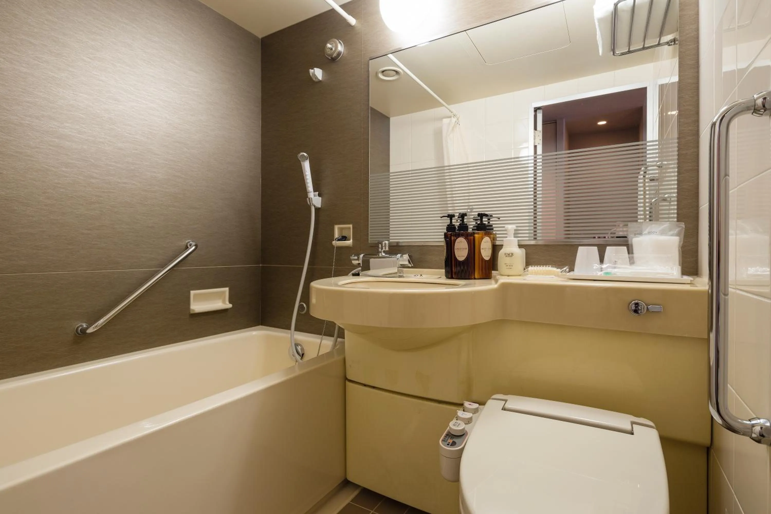 Photo of the whole room, Bathroom in Ark Hotel Kyoto -ROUTE INN HOTELS-