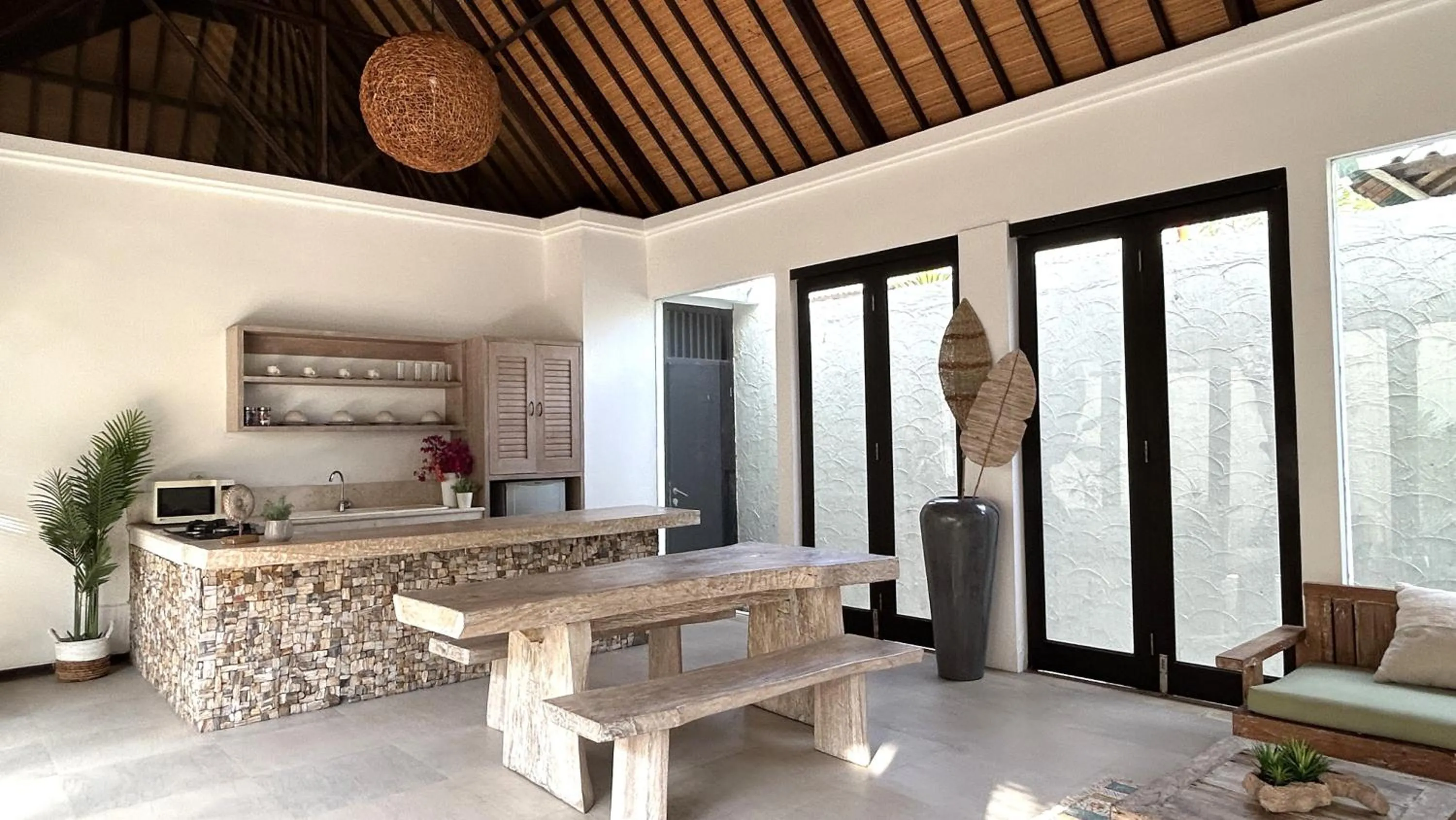 Living room in Artemis Villa Hotel