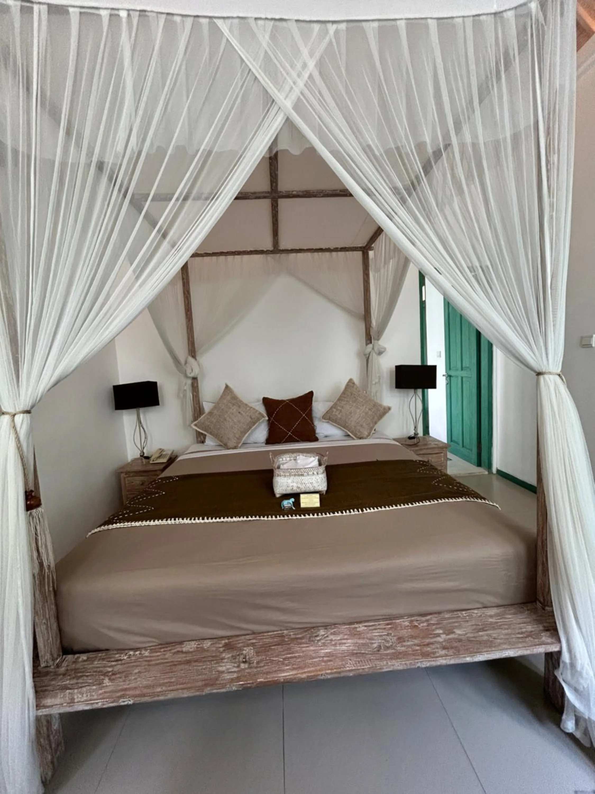 Bed in Artemis Villa Hotel