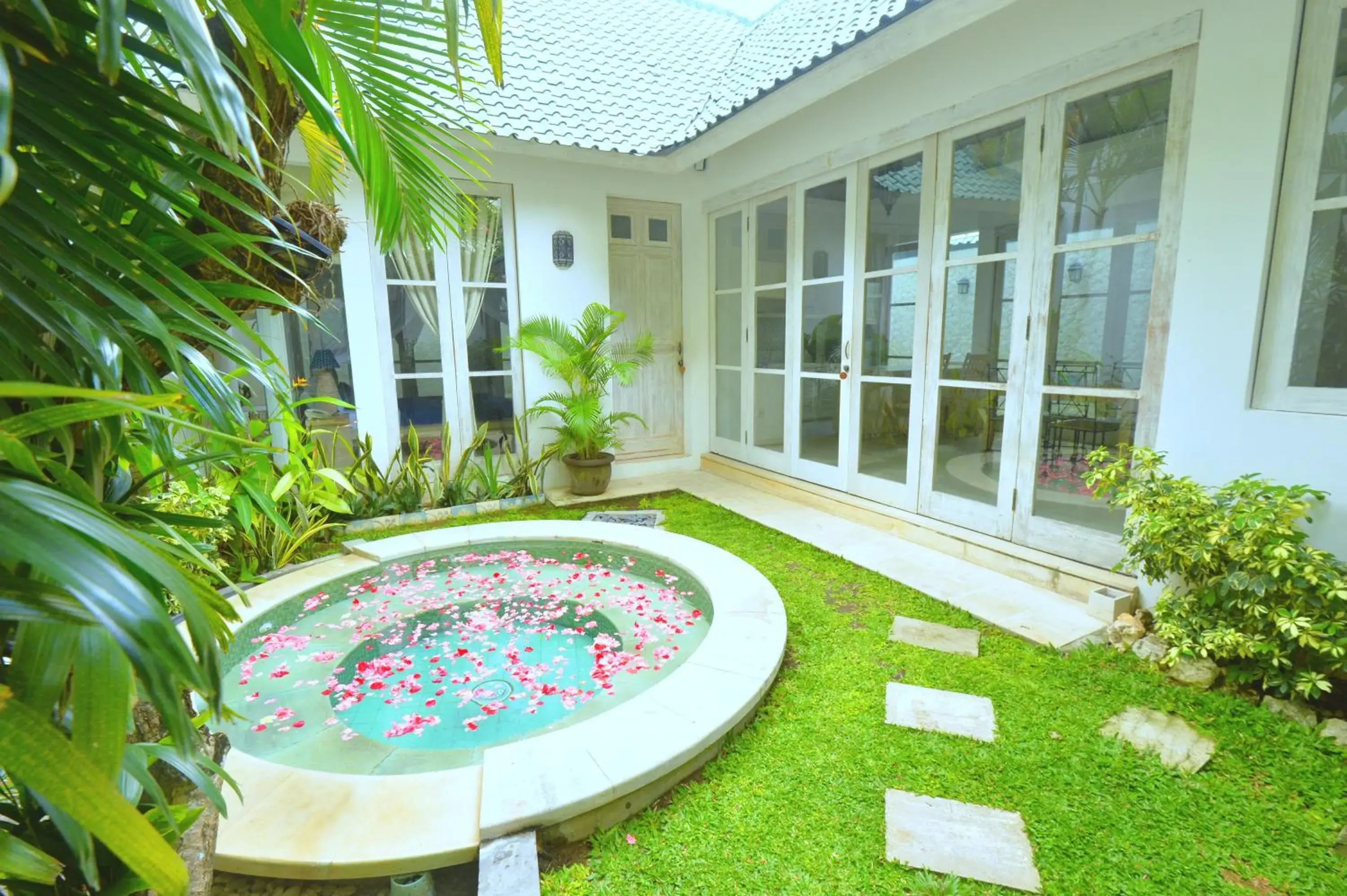 Garden view in Artemis Villa Hotel Garden view in Artemis Villa Hotel