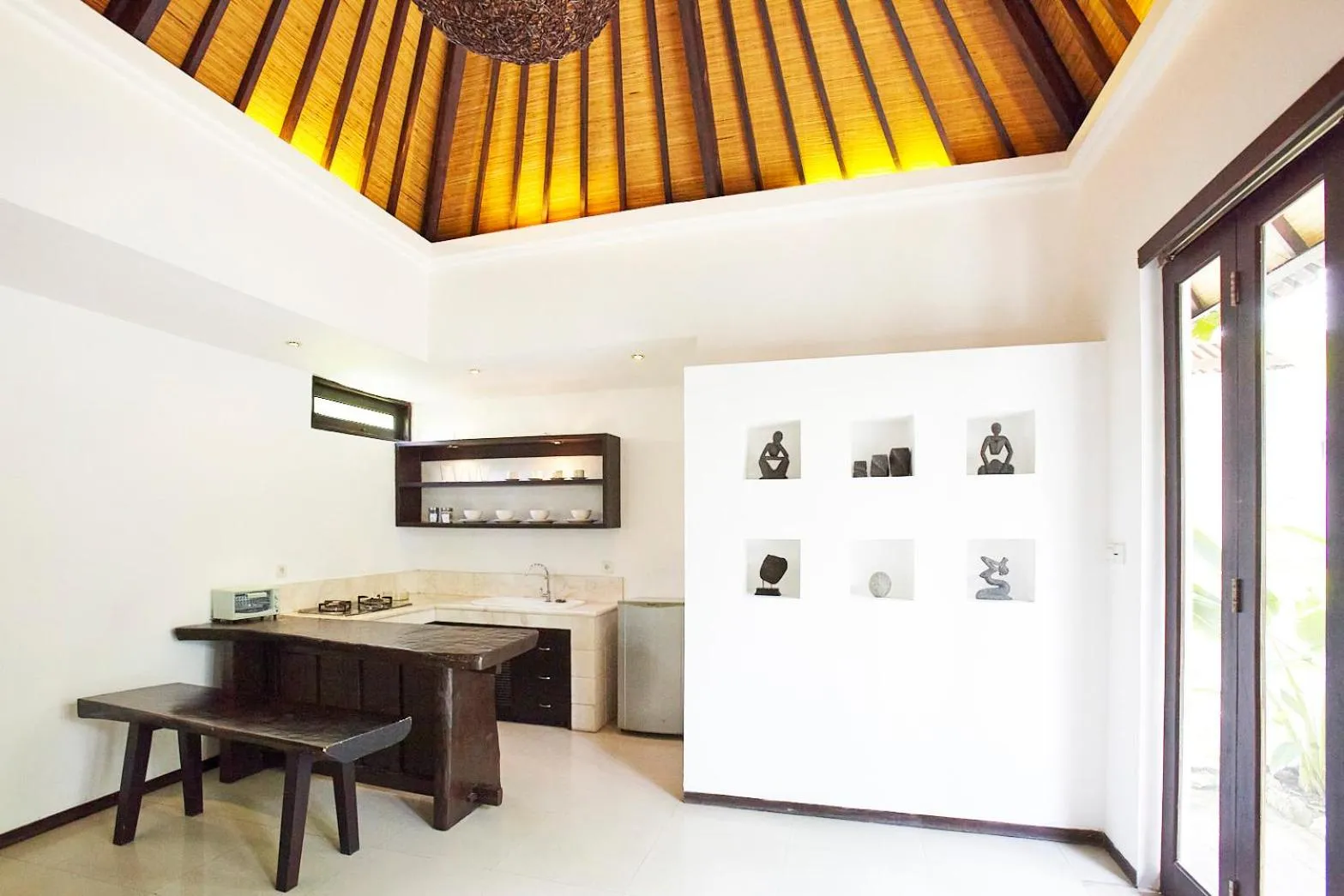 Dining area in Artemis Villa Hotel