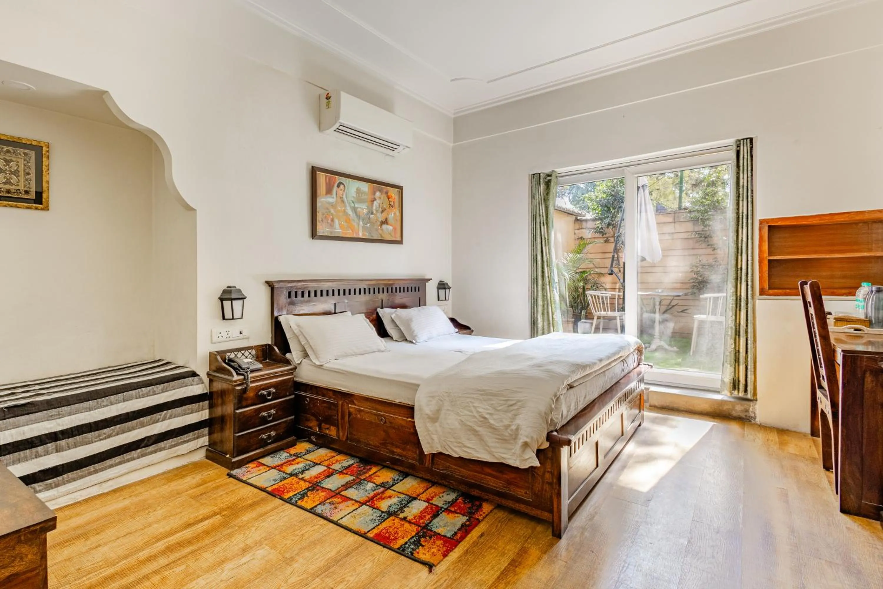 Photo of the whole room, Bed in Cp Villa - Rooms with Patio