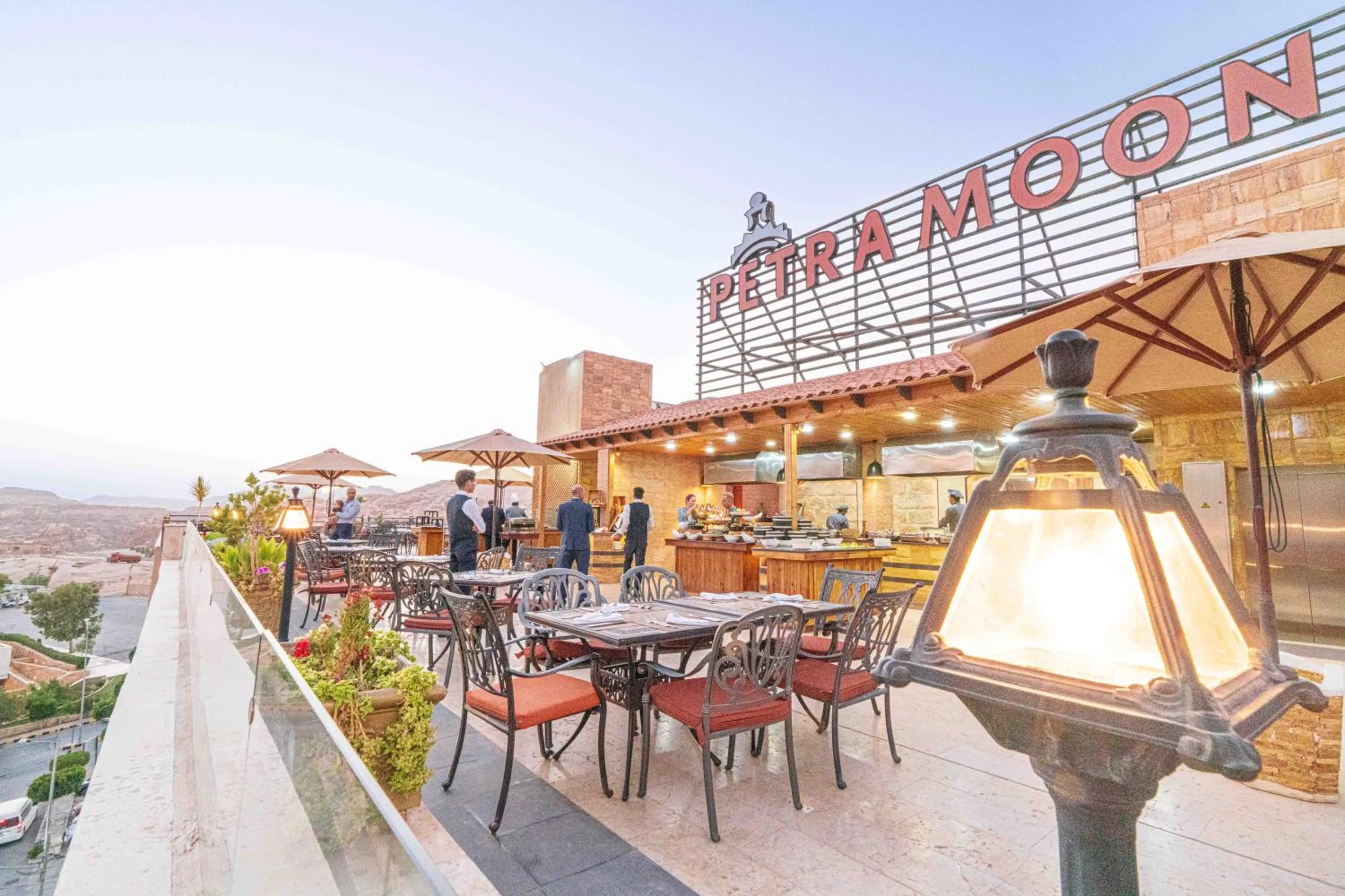 Restaurant/places to eat in Petra Moon Hotel