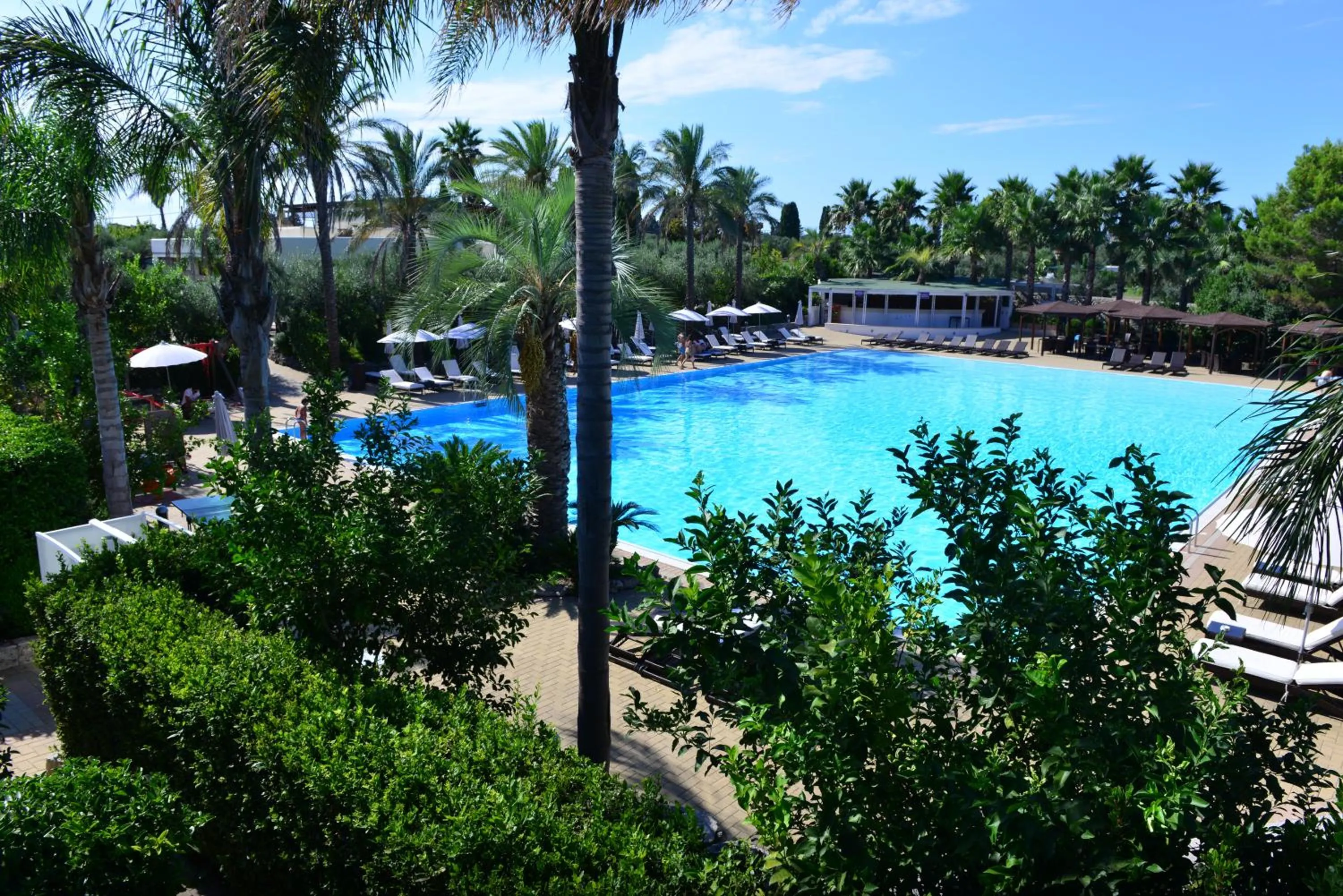 Restaurant/places to eat in Green Paradise Resort