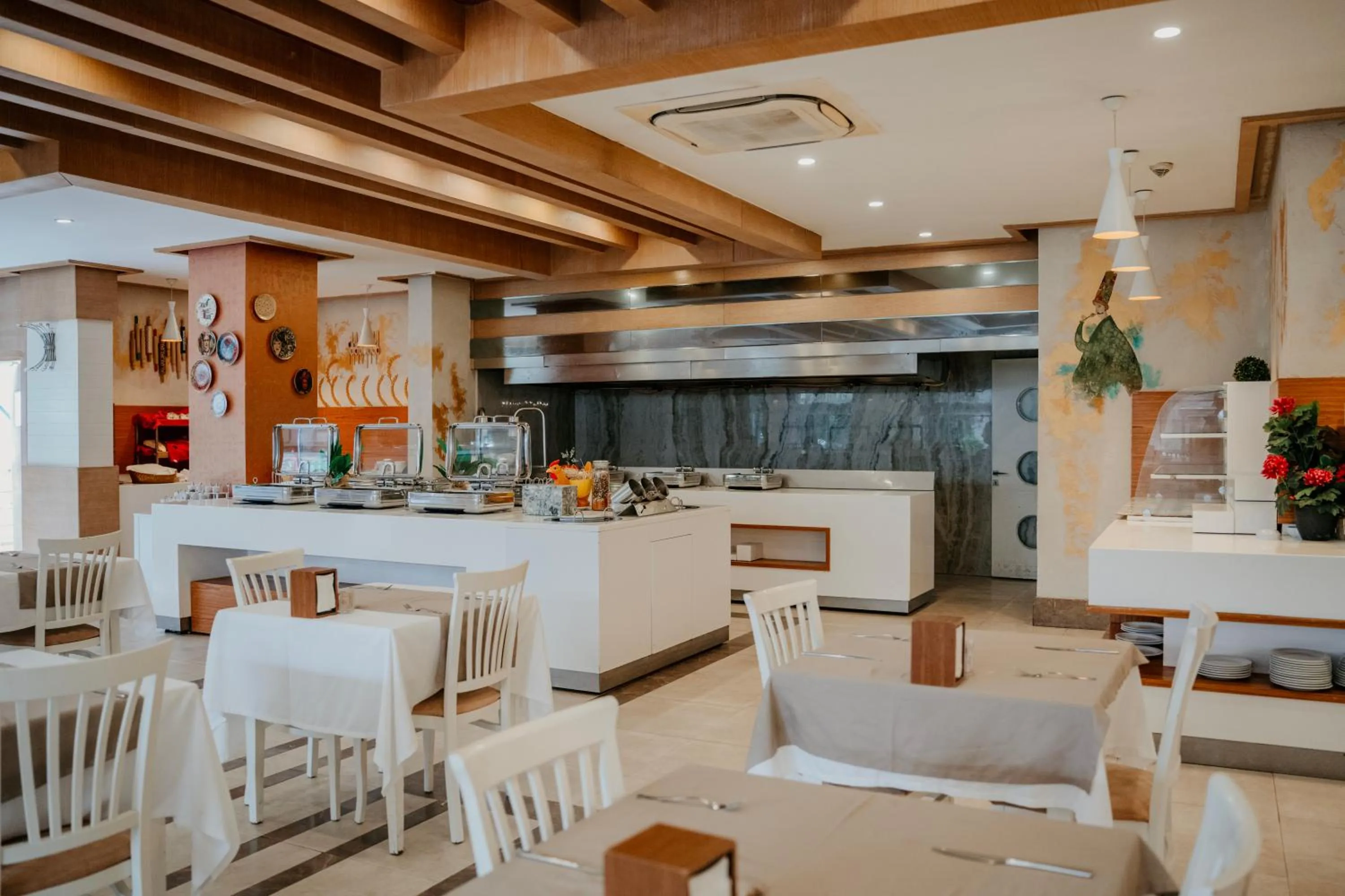Restaurant/places to eat in Xperia Saray Beach Hotel
