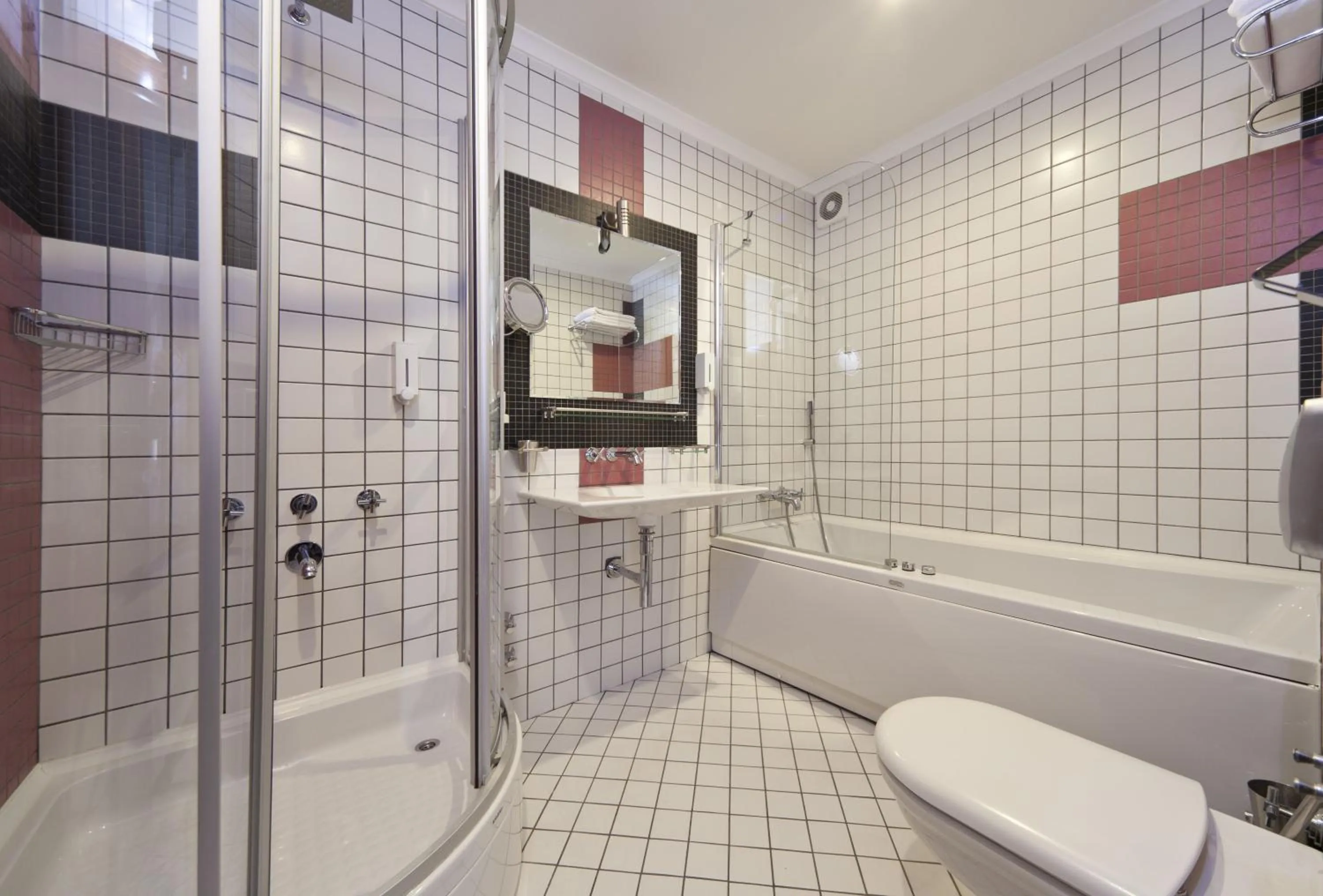 Shower in Xperia Grand Bali Hotel - All Inclusive