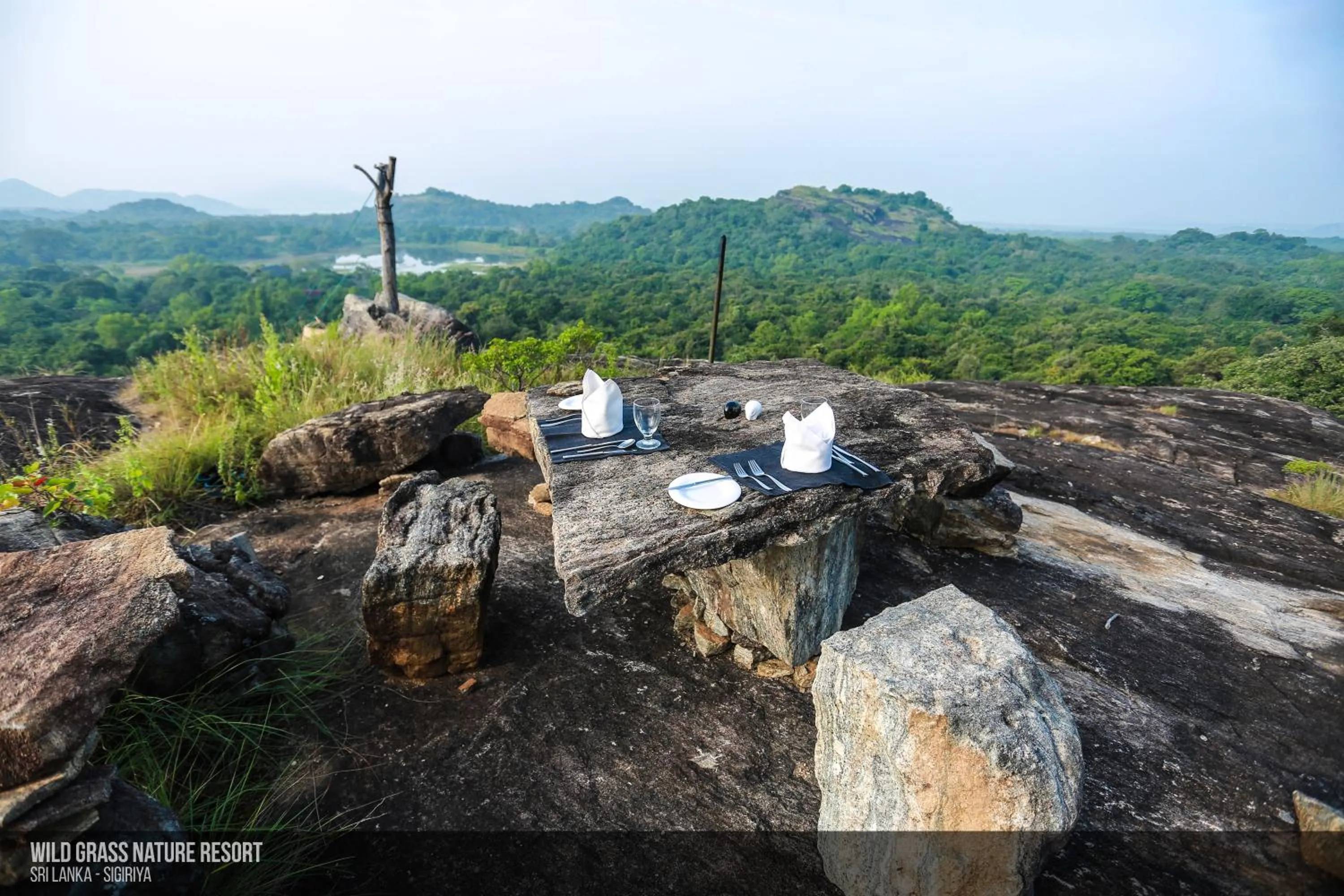 Restaurant/places to eat in Wild Grass Nature Resort