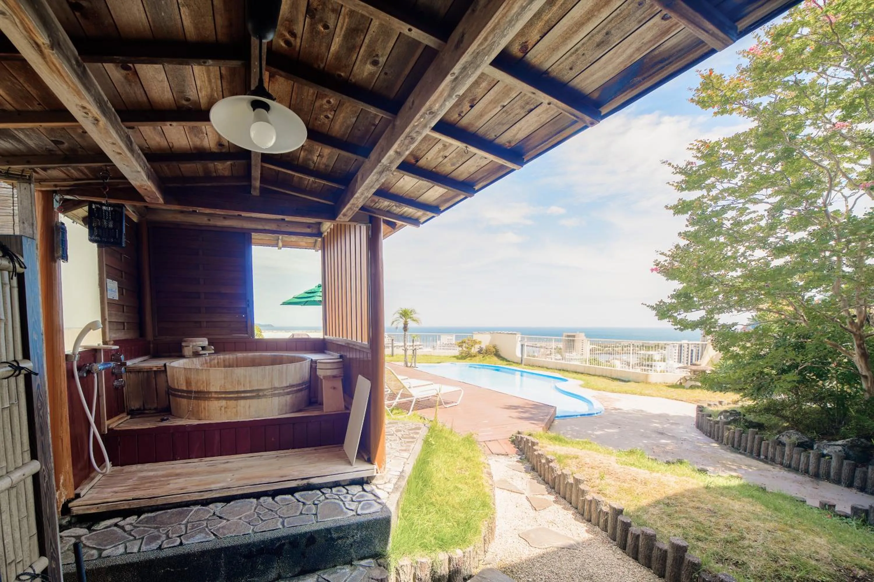 Open Air Bath in Shin Kadoya