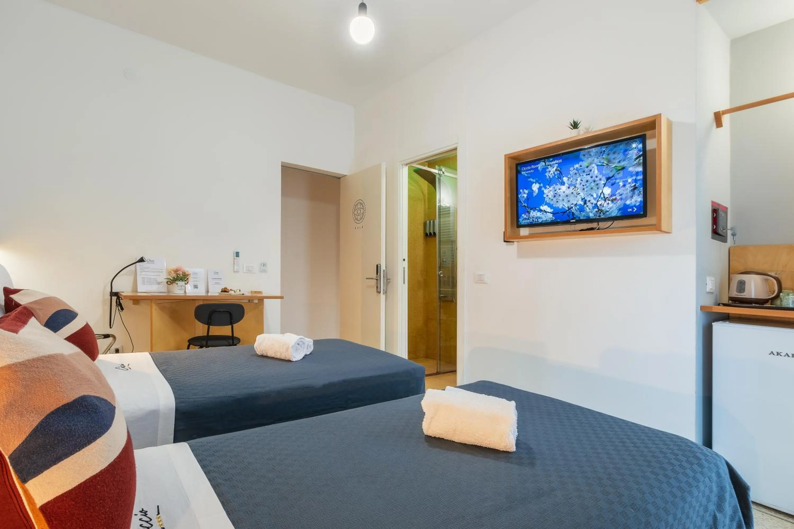 TV and multimedia, Bed in Ciccio Rooms and breakfast - Self check-in