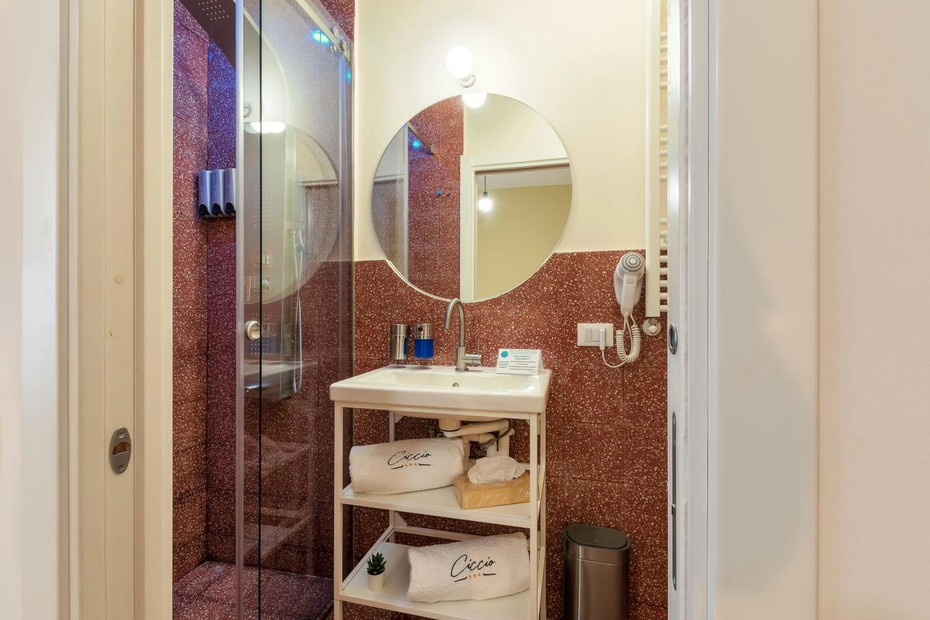 Shower in Ciccio Rooms and breakfast - Self check-in
