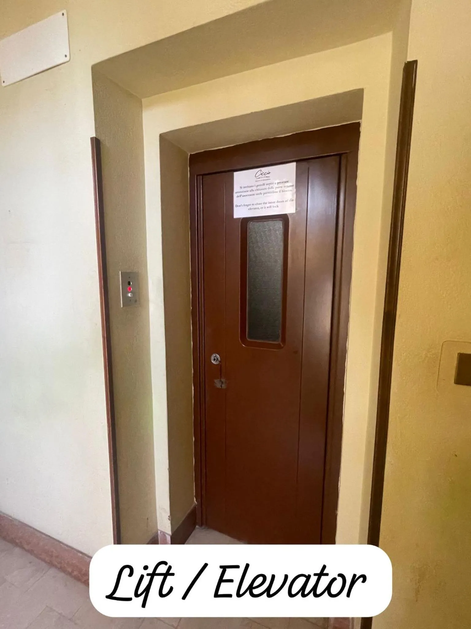 elevator in Ciccio Rooms and breakfast - Self check-in