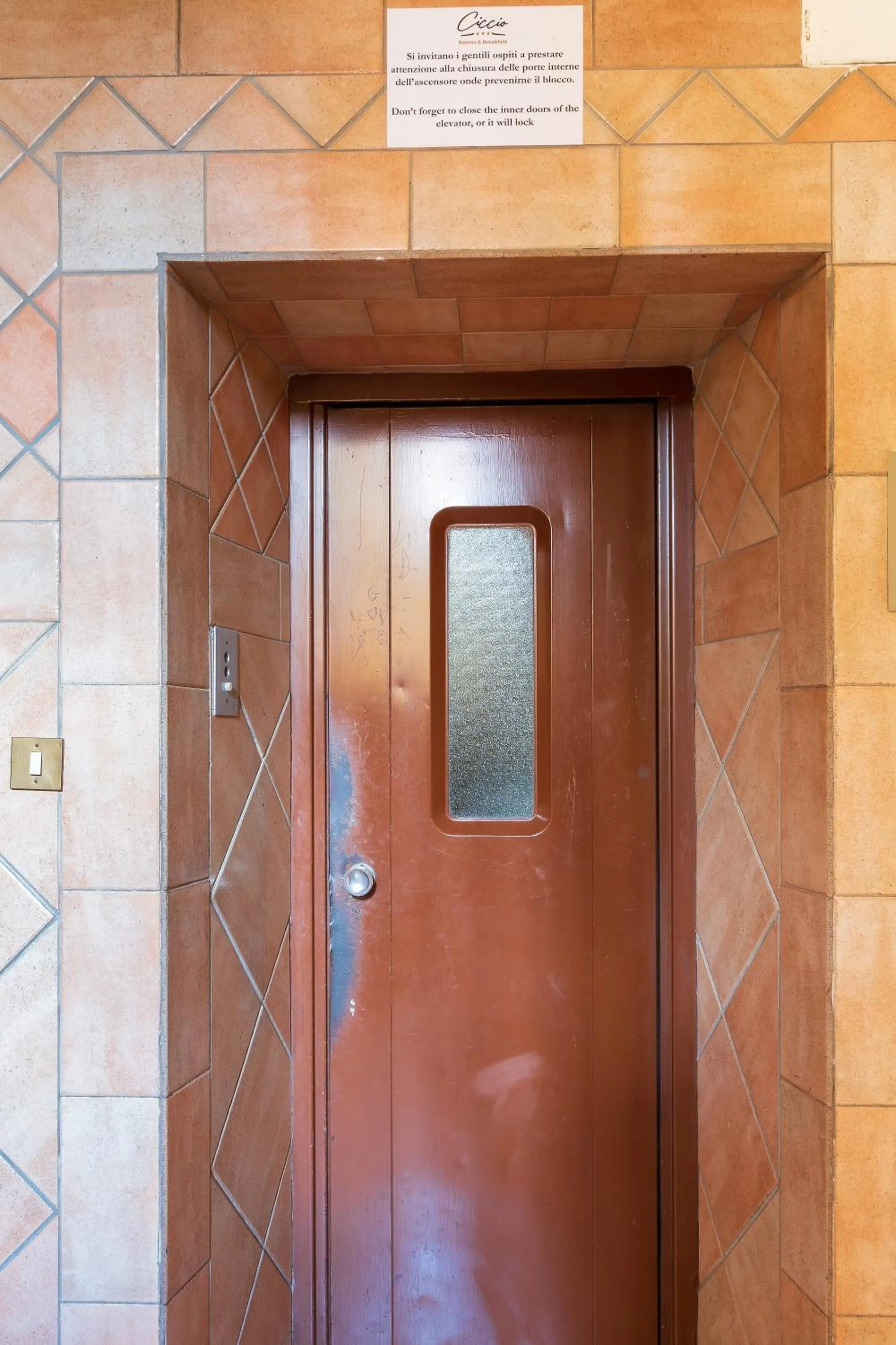 elevator in Ciccio Rooms and breakfast - Self check-in