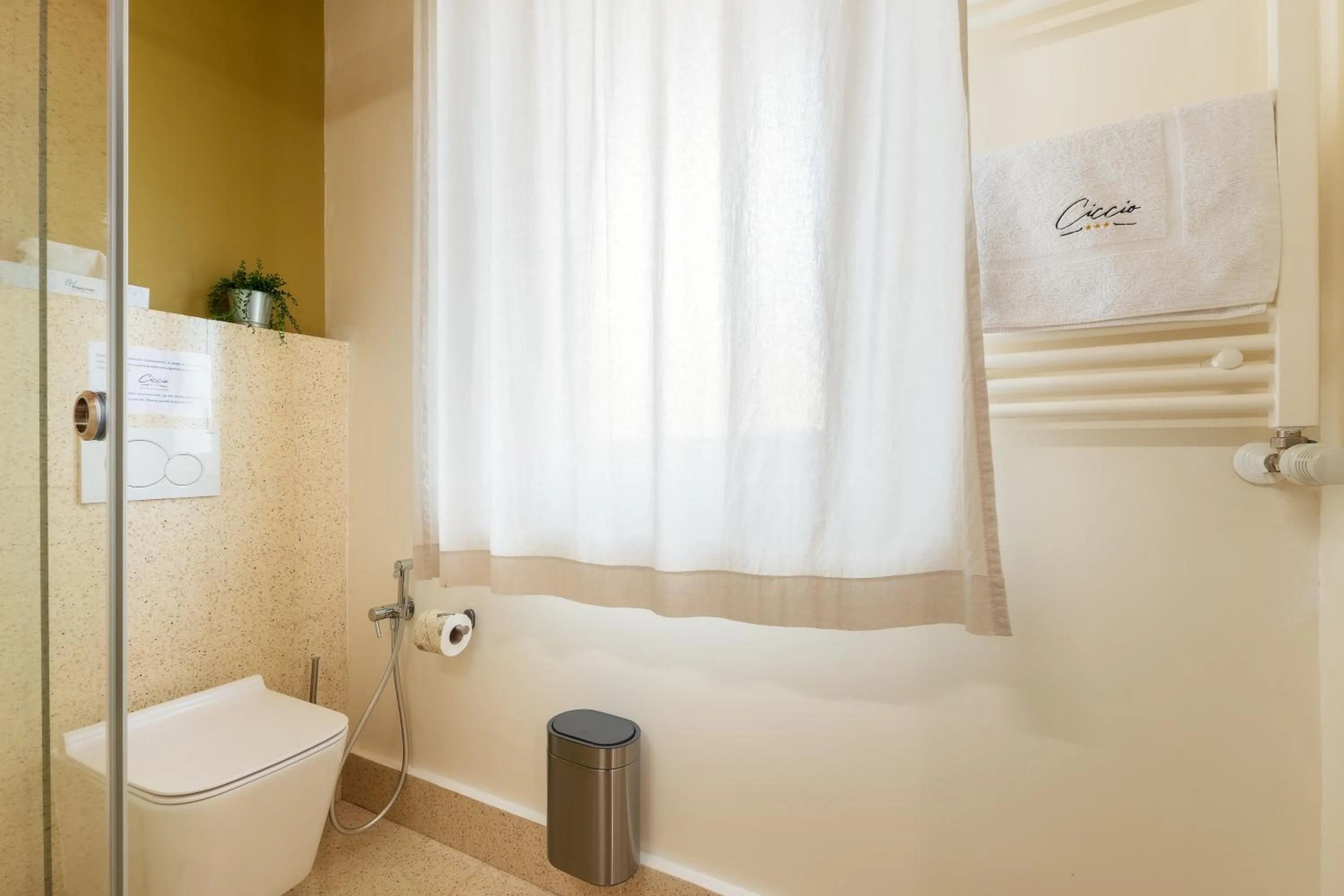 Shower in Ciccio Rooms and breakfast - Self check-in