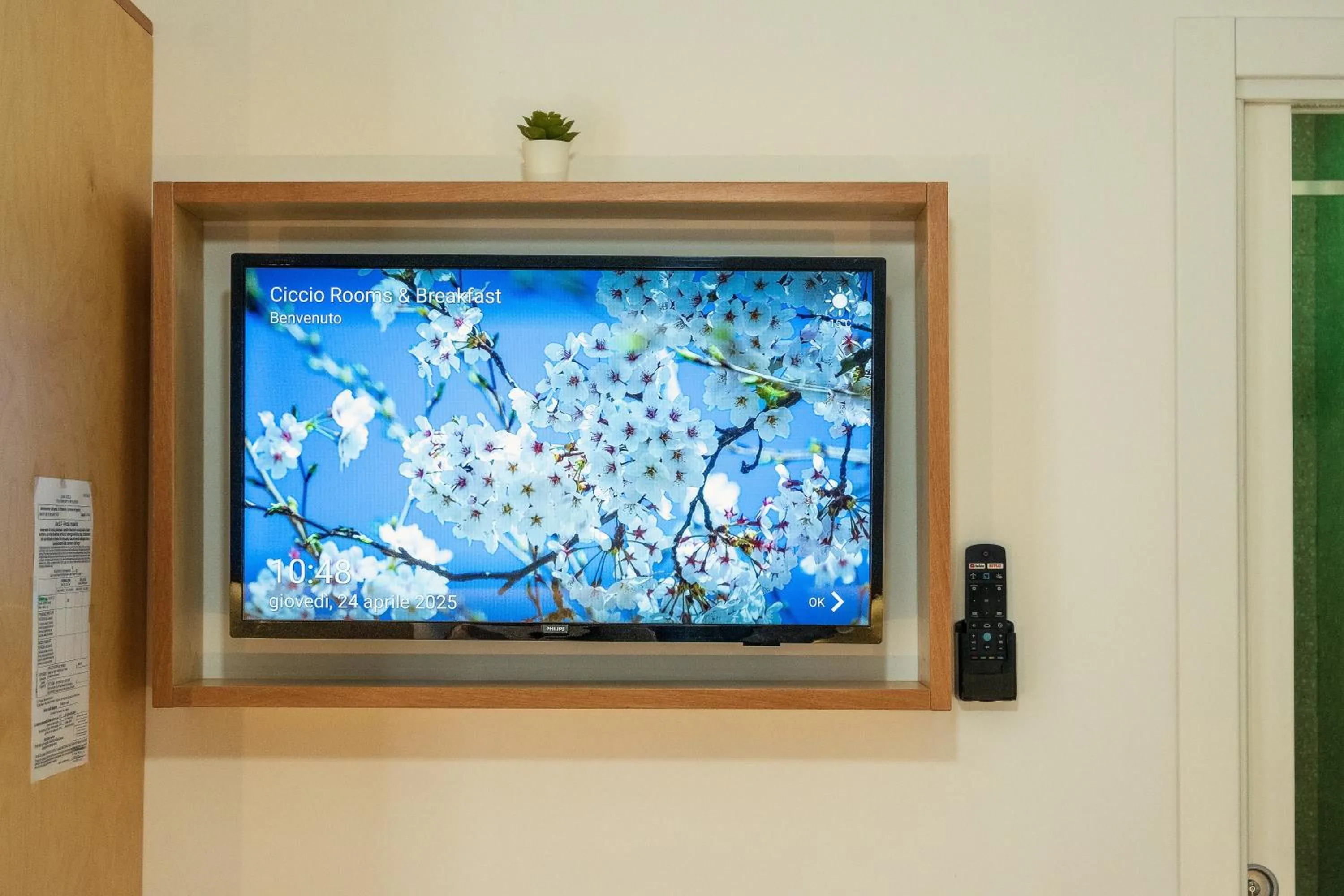 TV and multimedia in Ciccio Rooms and breakfast - Self check-in