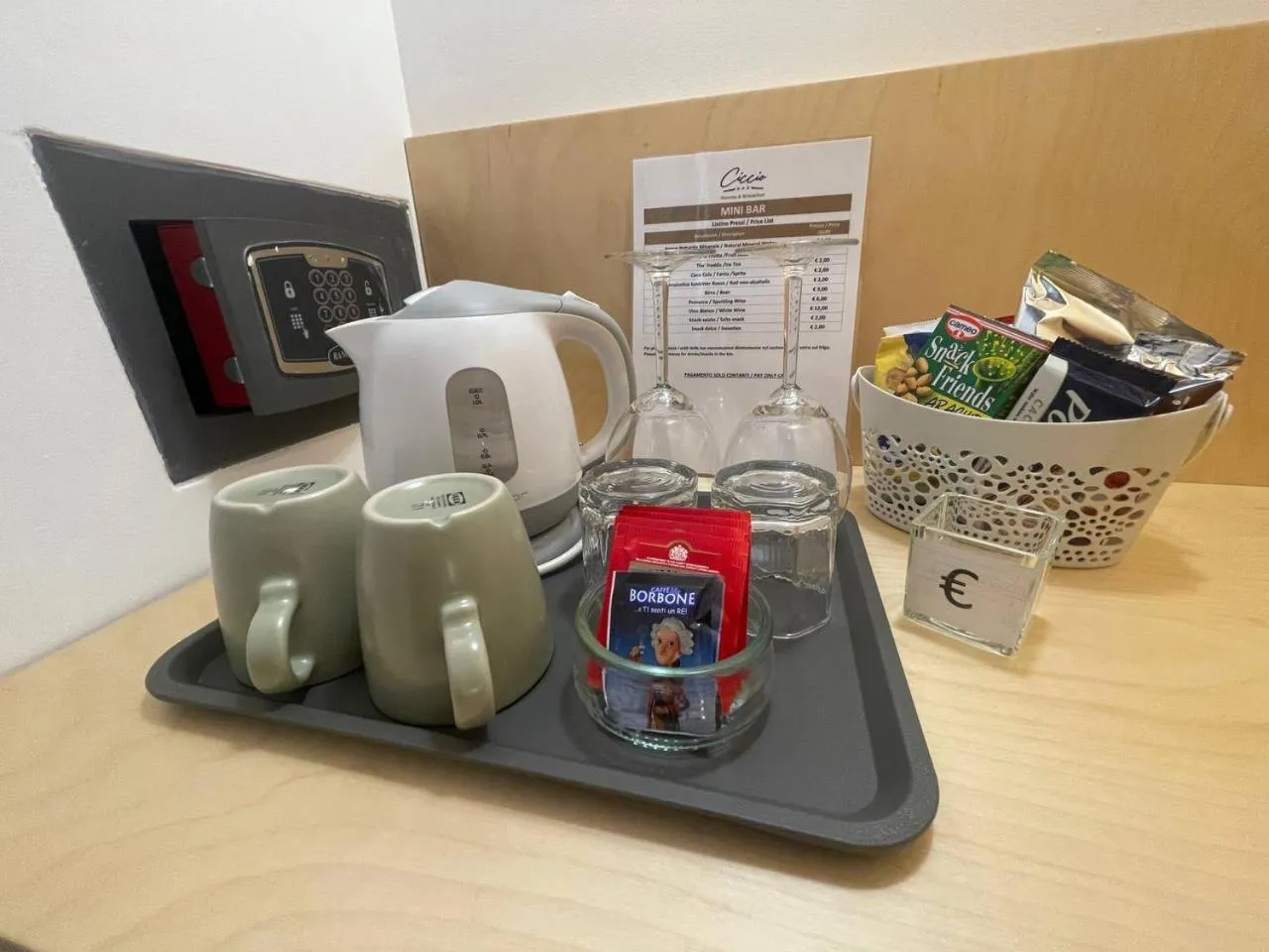 Coffee/tea facilities in Ciccio Rooms and breakfast - Self check-in