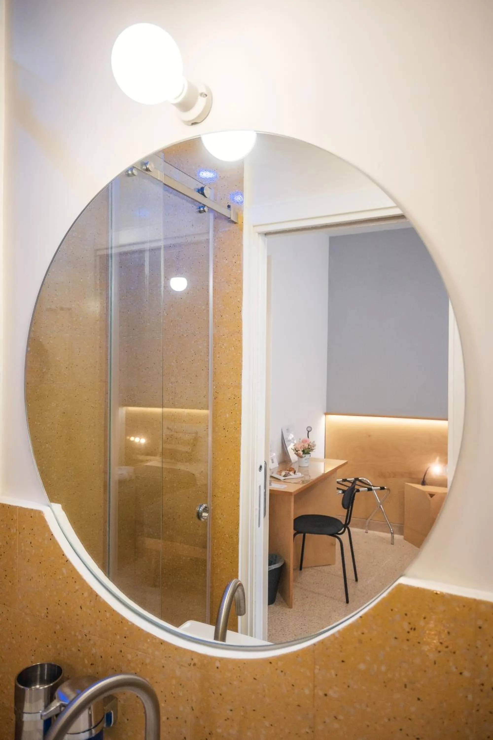 Shower in Ciccio Rooms and breakfast - Self check-in