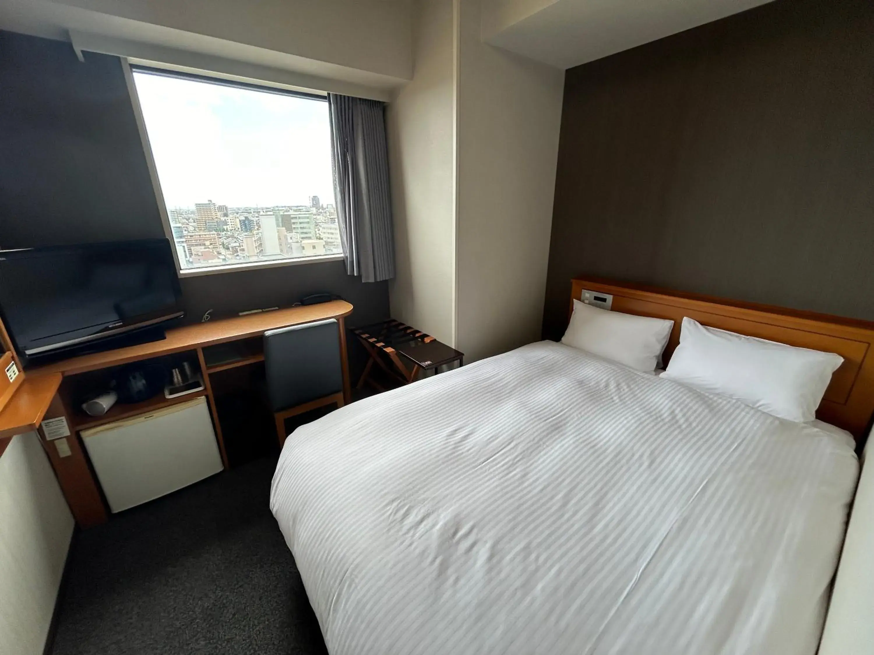 Double Room with Small Double Bed - Non-Smoking in Hotel Route-Inn Kanazawa Ekimae Double Room with Small Double Bed - Non-Smoking in Hotel Route-Inn Kanazawa Ekimae
