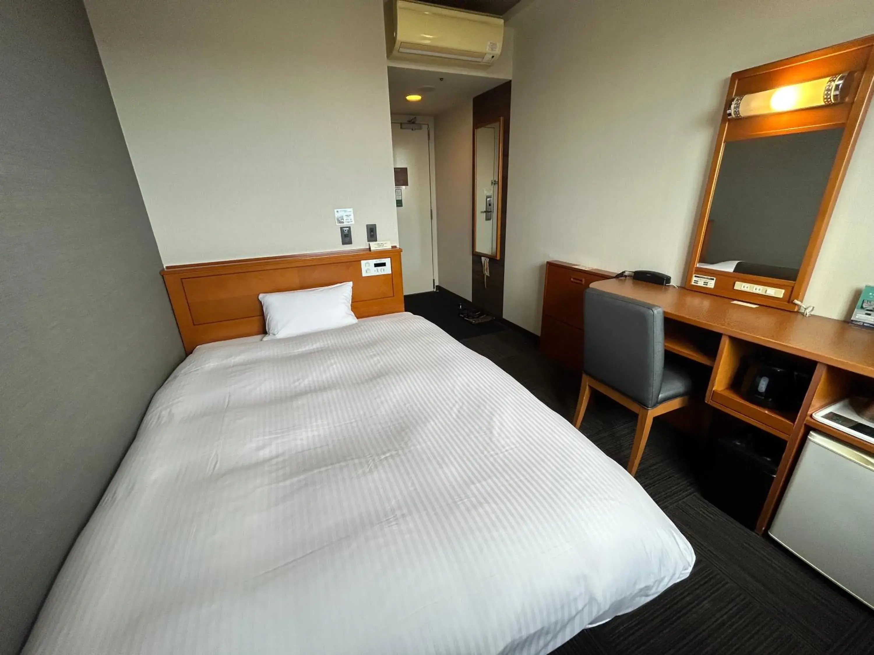 Single Room - Smoking in Hotel Route-Inn Kanazawa Ekimae Single Room - Smoking in Hotel Route-Inn Kanazawa Ekimae