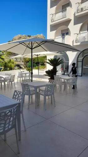 Hotel Ristorante La Scogliera