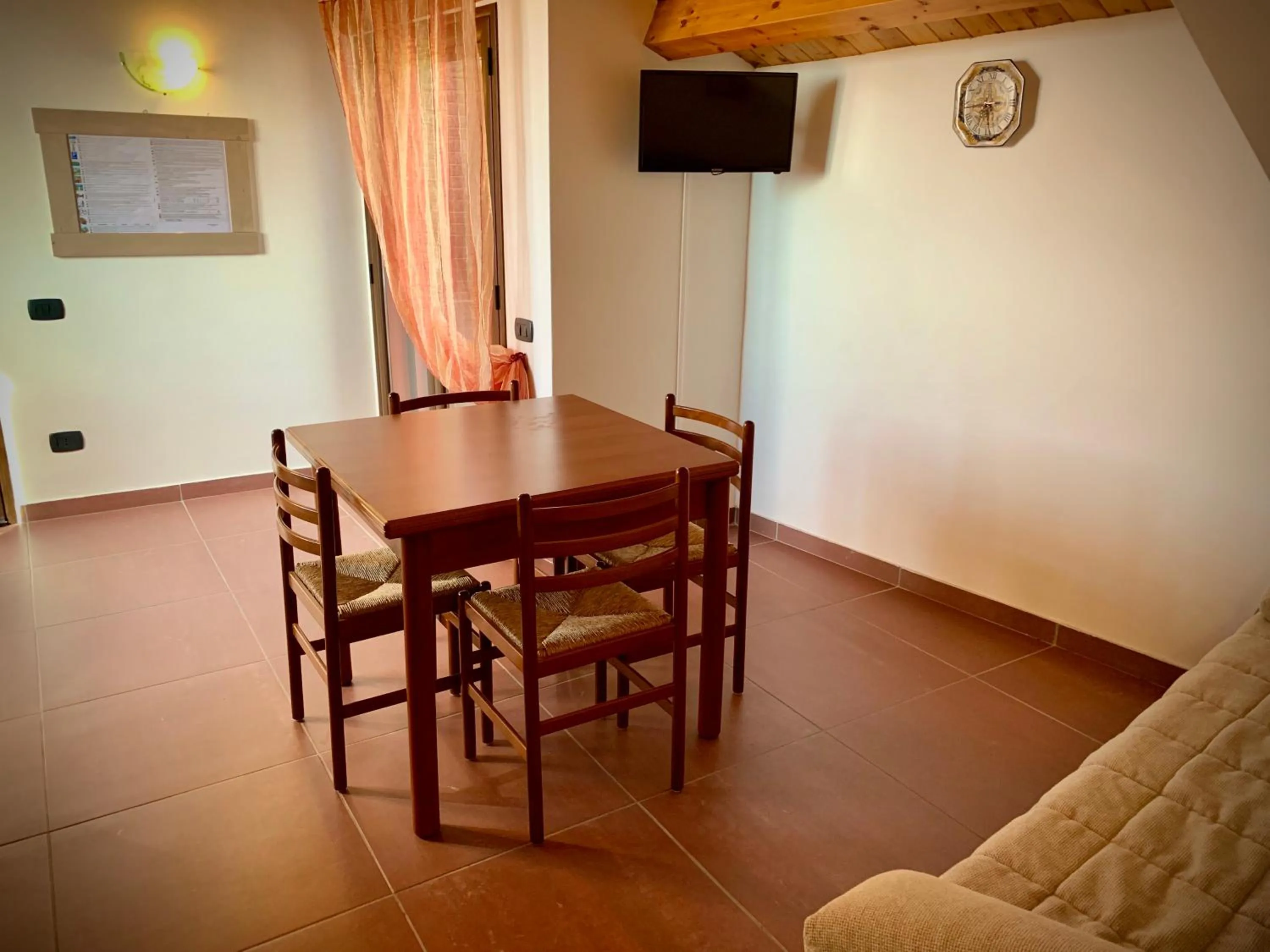 Dining area in Residence La Luna Nel Pozzo