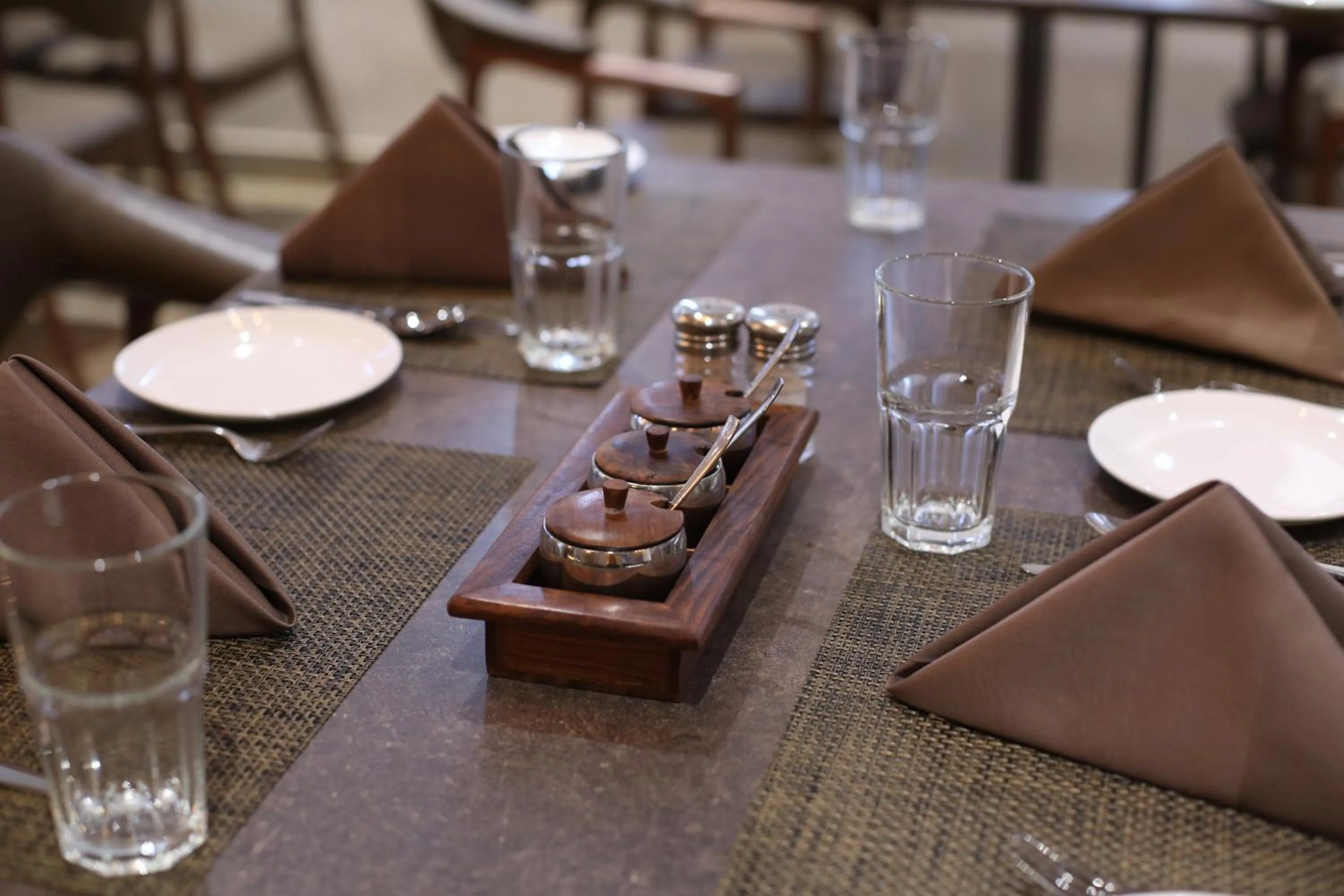 Restaurant/places to eat in Native INN By Heda Hospitality