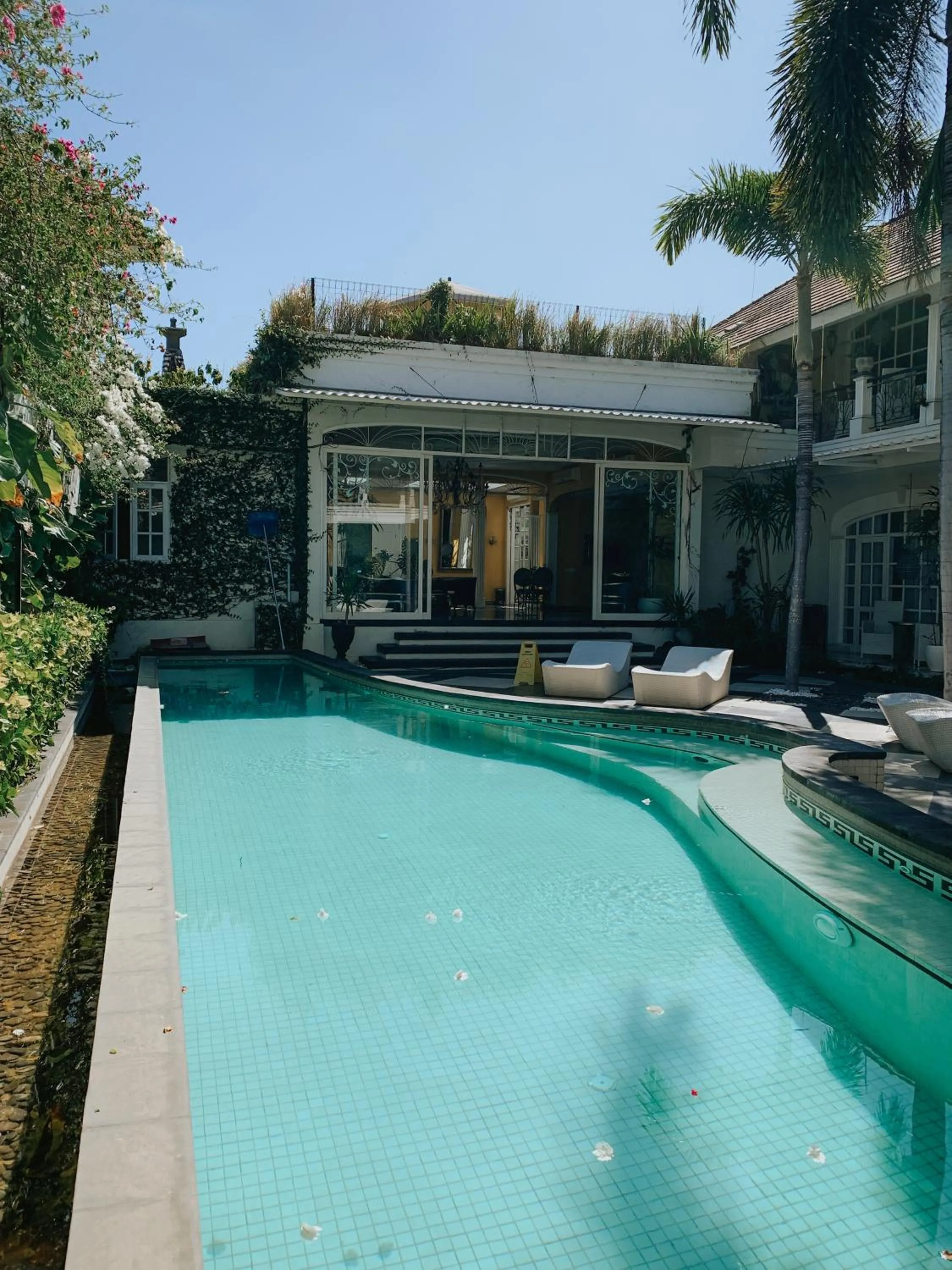 Swimming pool in Casa Artista By Kresna Hospitality