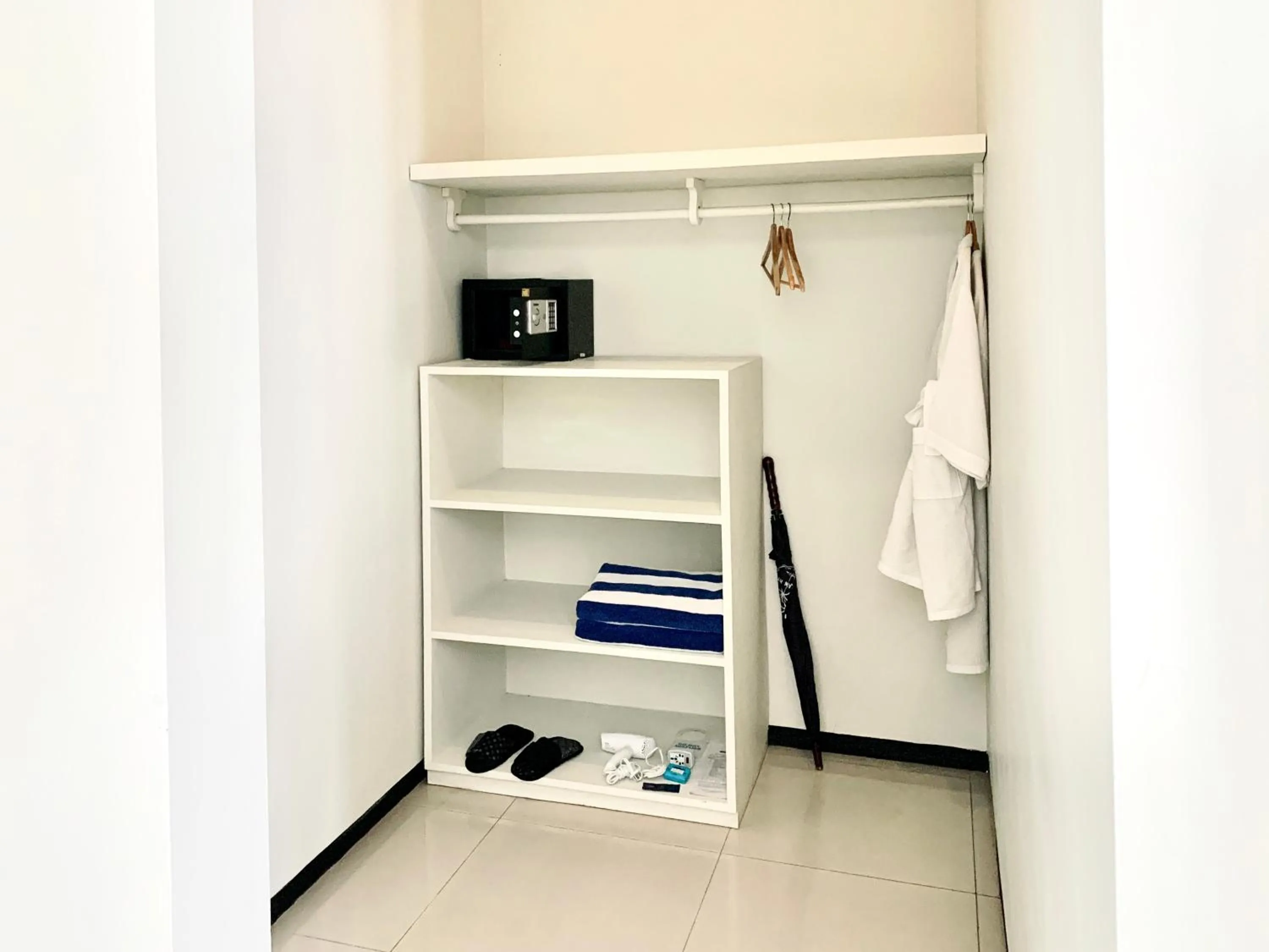 safe in Casa Artista By Kresna Hospitality