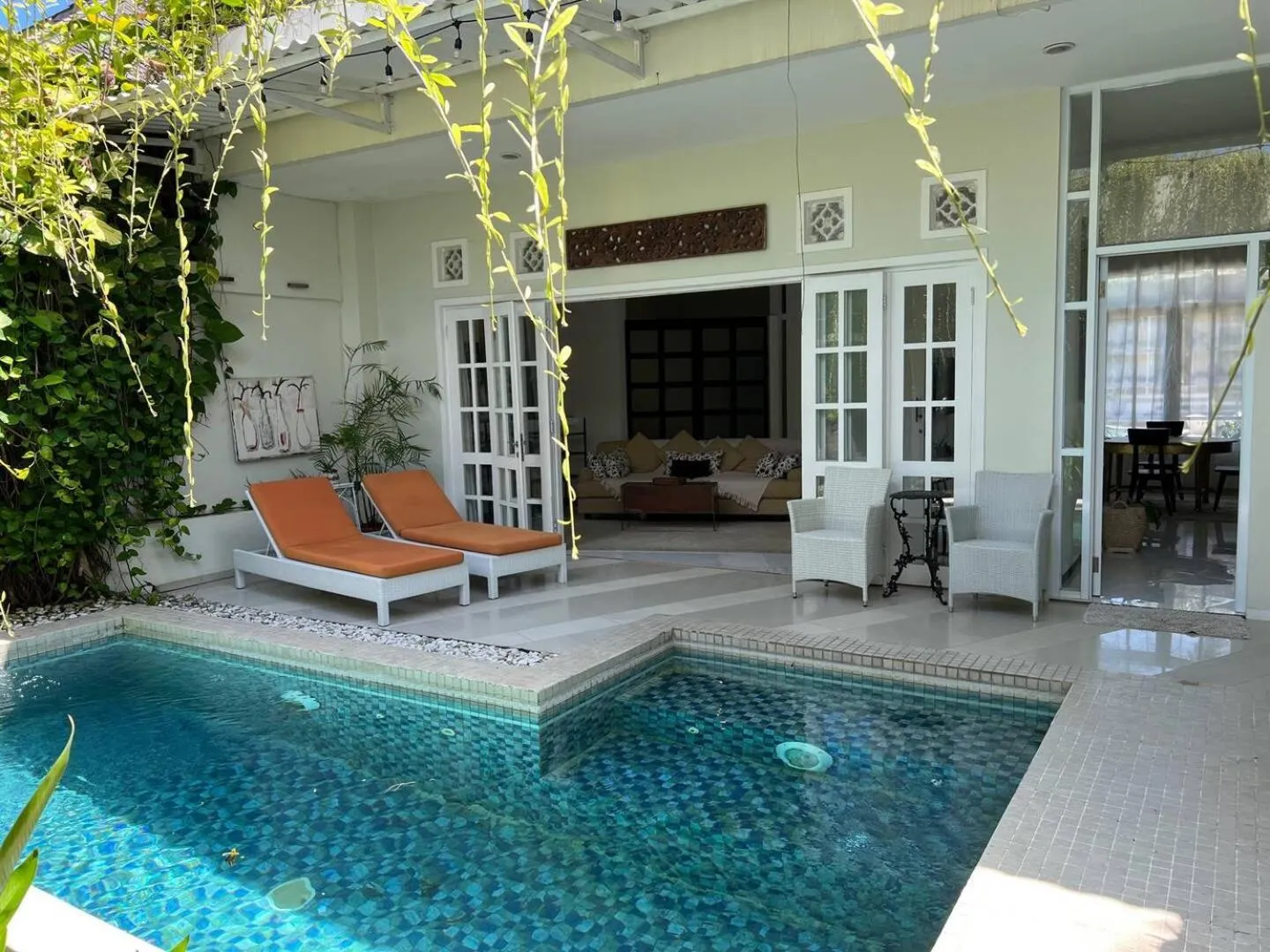 Swimming pool in Casa Artista By Kresna Hospitality