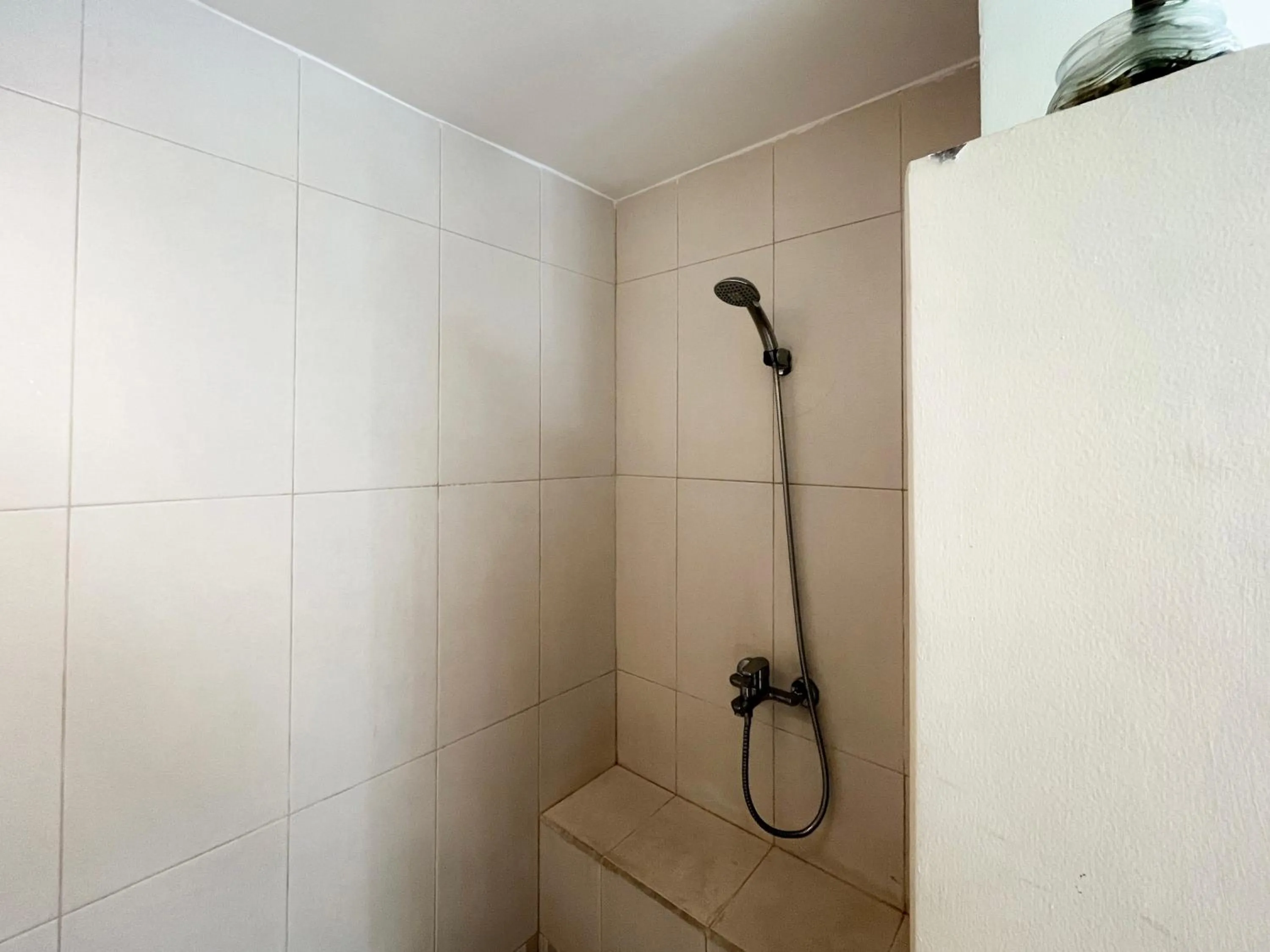 Shower in Casa Artista By Kresna Hospitality
