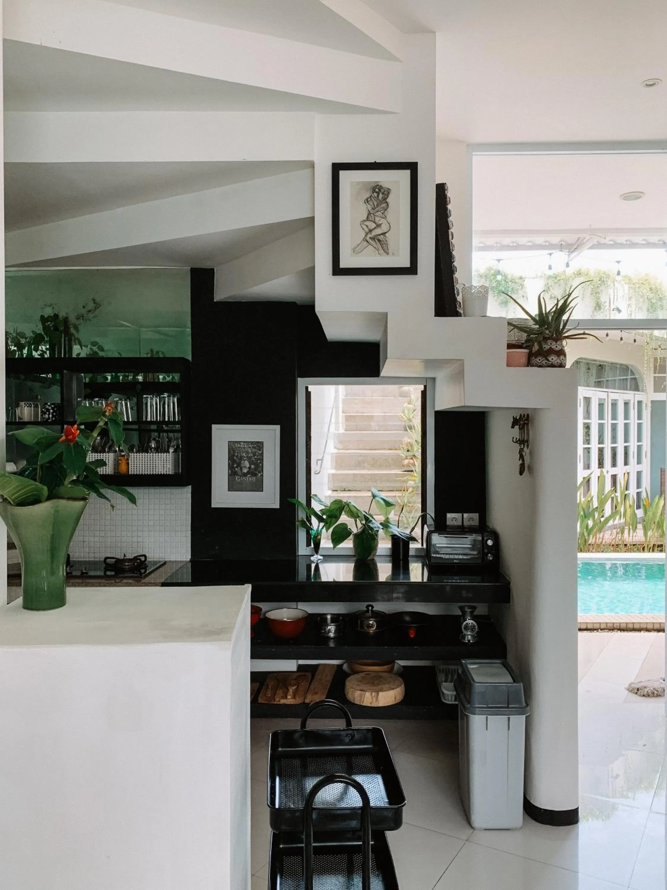 Kitchen or kitchenette in Casa Artista By Kresna Hospitality