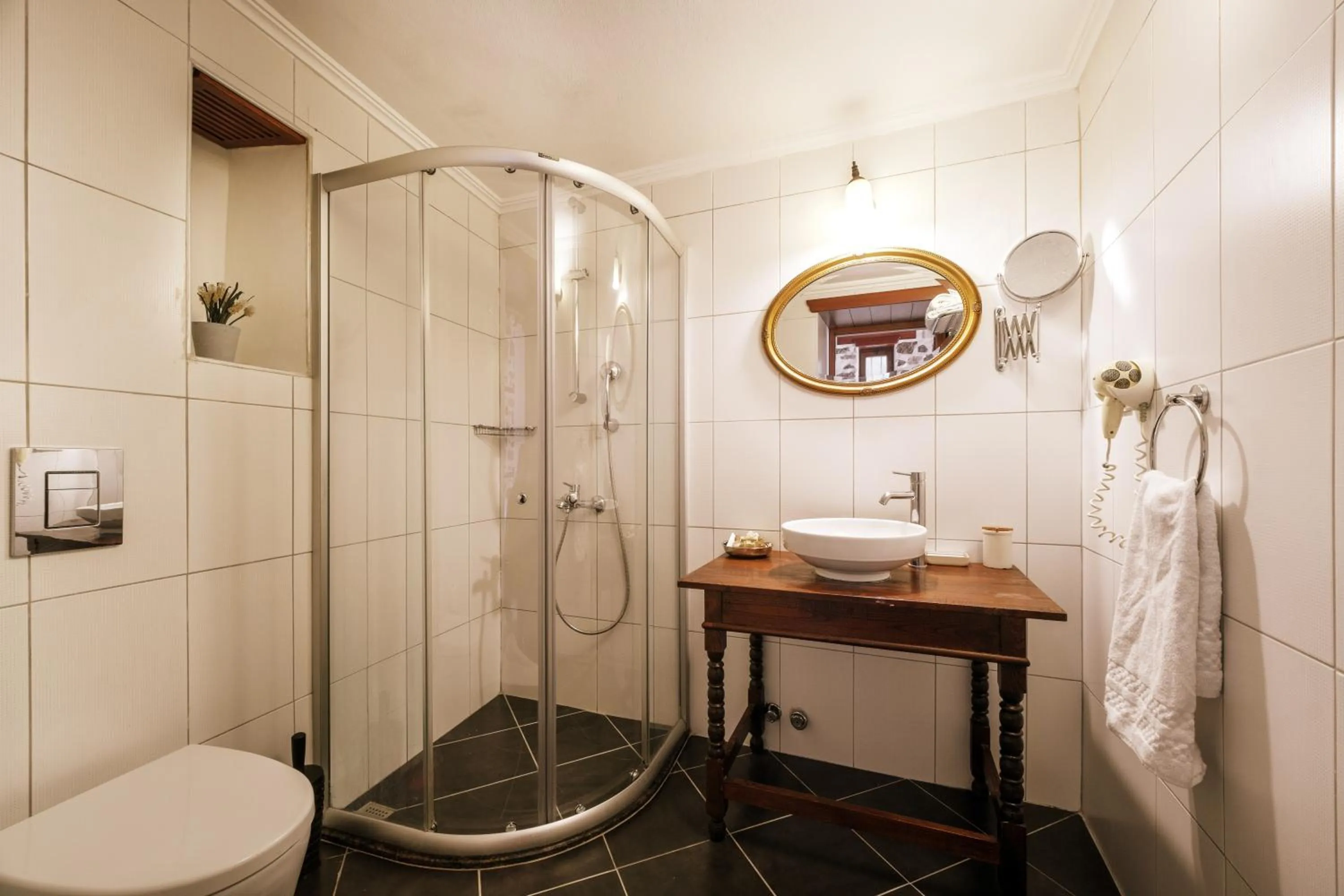 Bathroom in Hotel Villa Turka