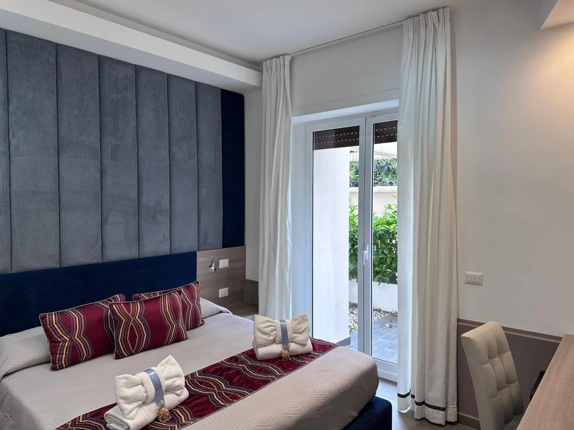 Balcony/Terrace, Bed in Regina Margherita Suite