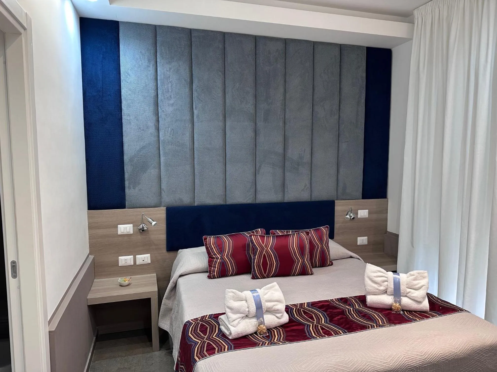 Bed in Regina Margherita Suite