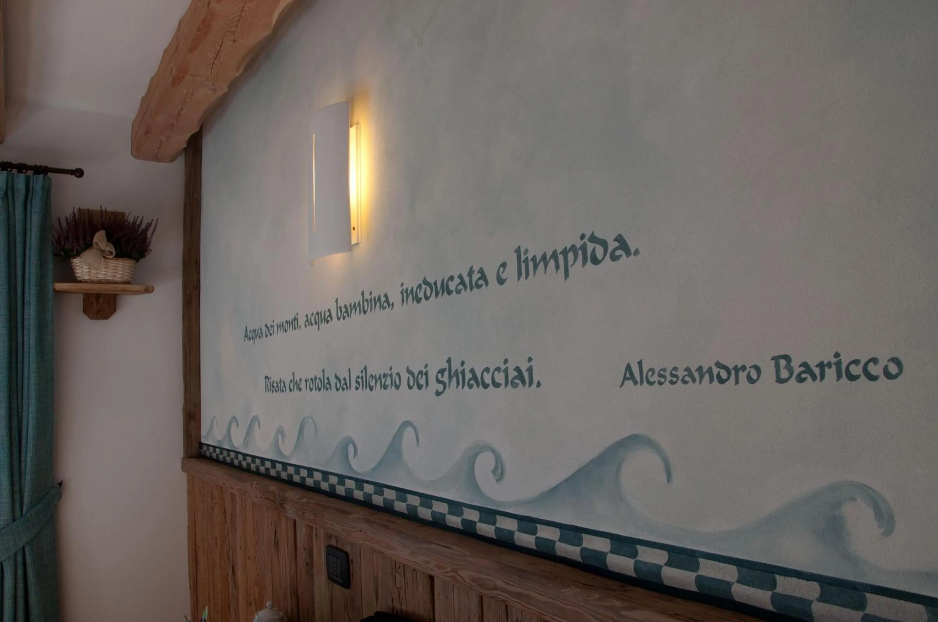 Decorative detail in Fogajard Lovely Chalet
