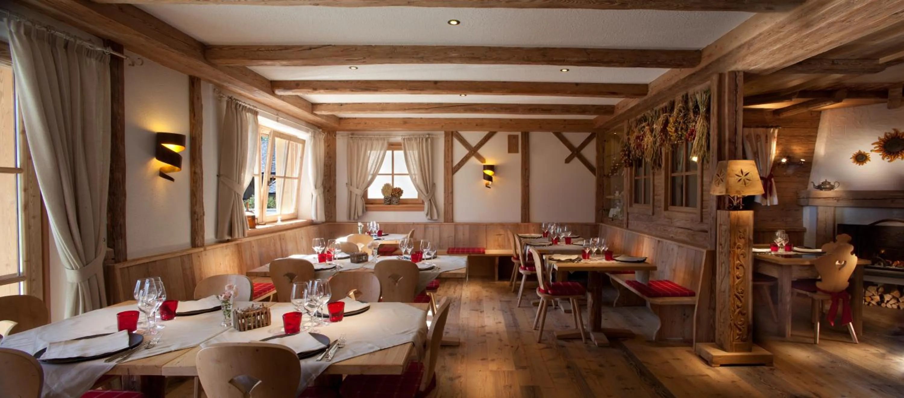 Restaurant/places to eat in Fogajard Lovely Chalet
