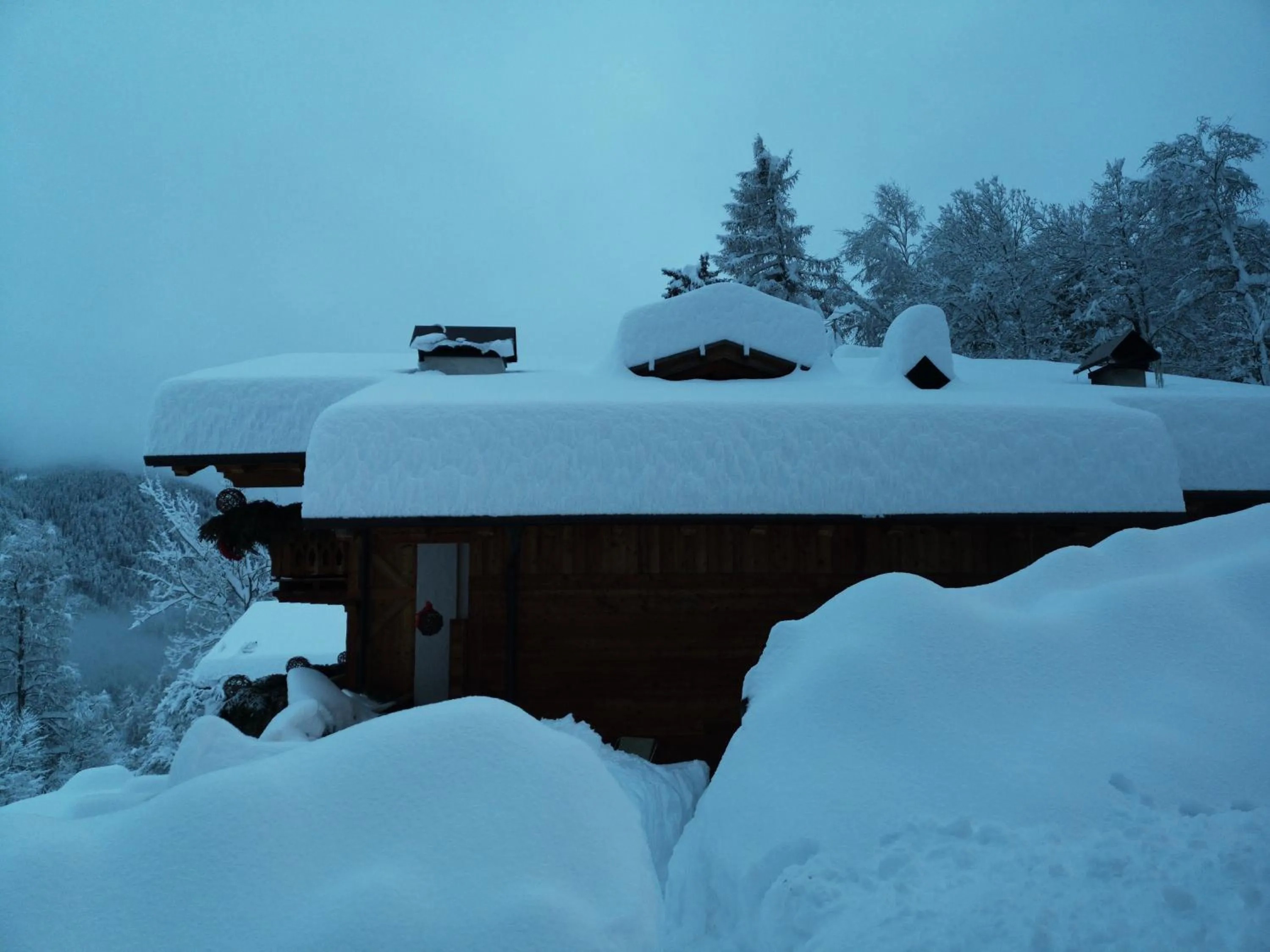 Sunrise in Fogajard Lovely Chalet