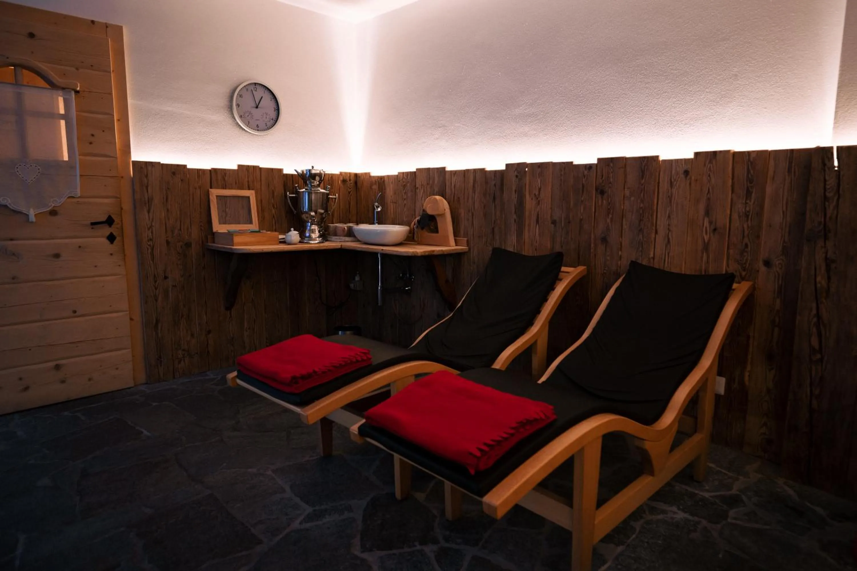 Spa and wellness centre/facilities in Fogajard Lovely Chalet