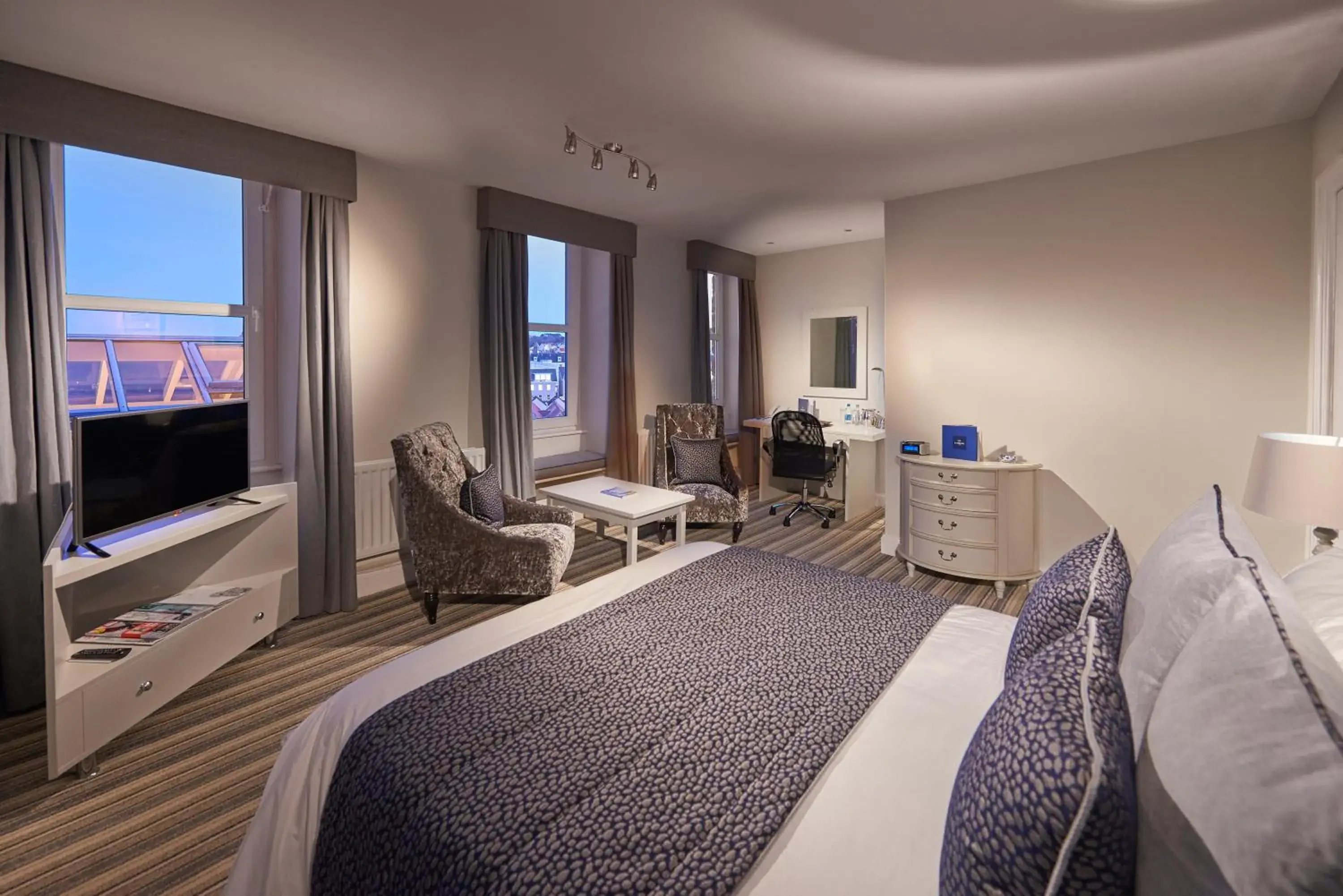 Photo of the whole room, Bed in La Fregate Hotel Photo of the whole room, Bed in La Fregate Hotel