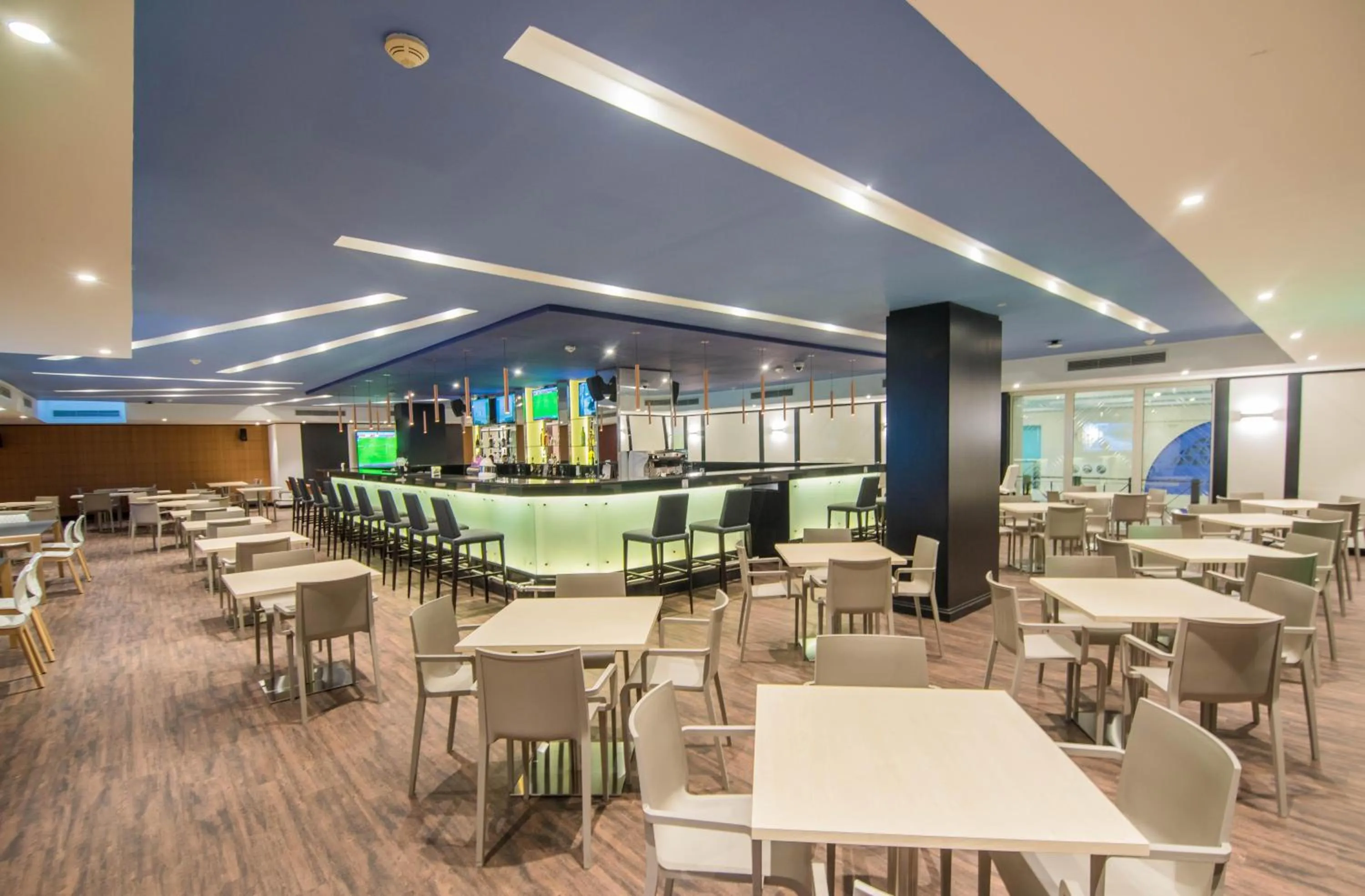 Restaurant/places to eat in Reef Oasis Beach Aqua Park Resort