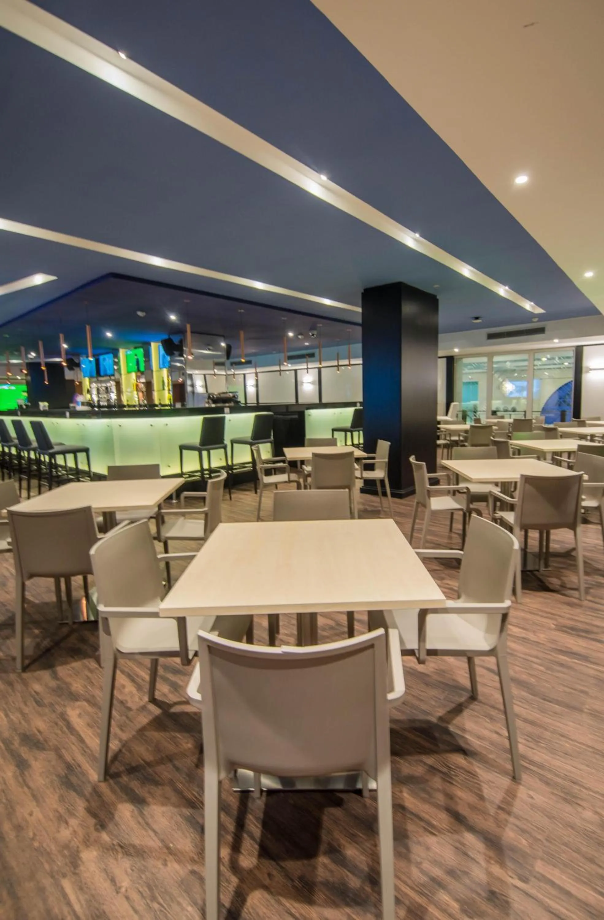 Restaurant/places to eat in Reef Oasis Beach Aqua Park Resort