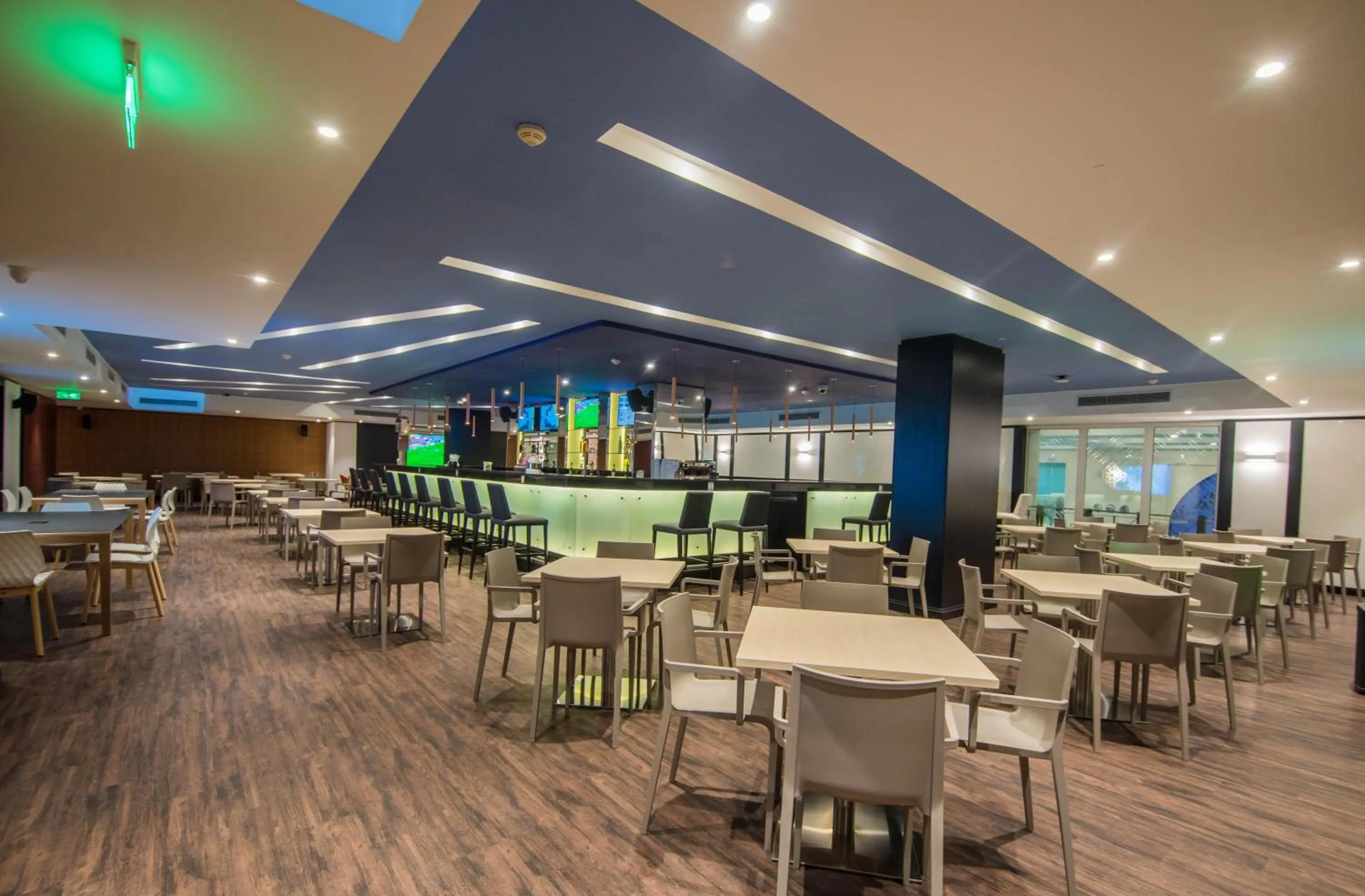 Restaurant/places to eat in Reef Oasis Beach Aqua Park Resort