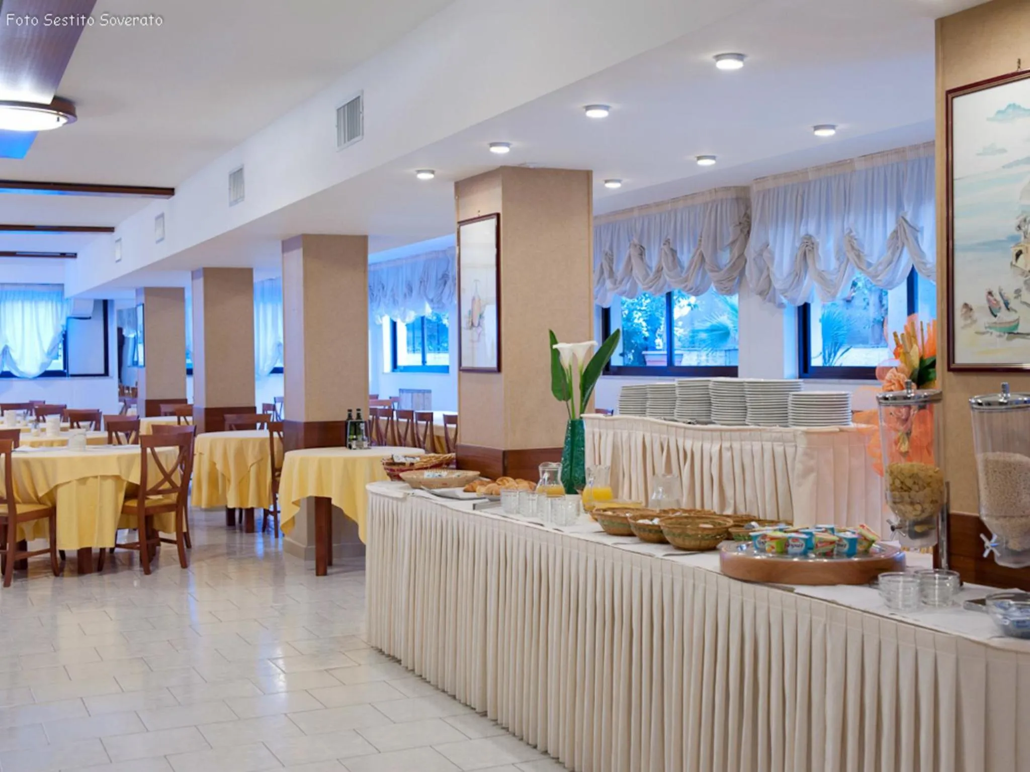 Buffet breakfast in Hotel Gli Ulivi