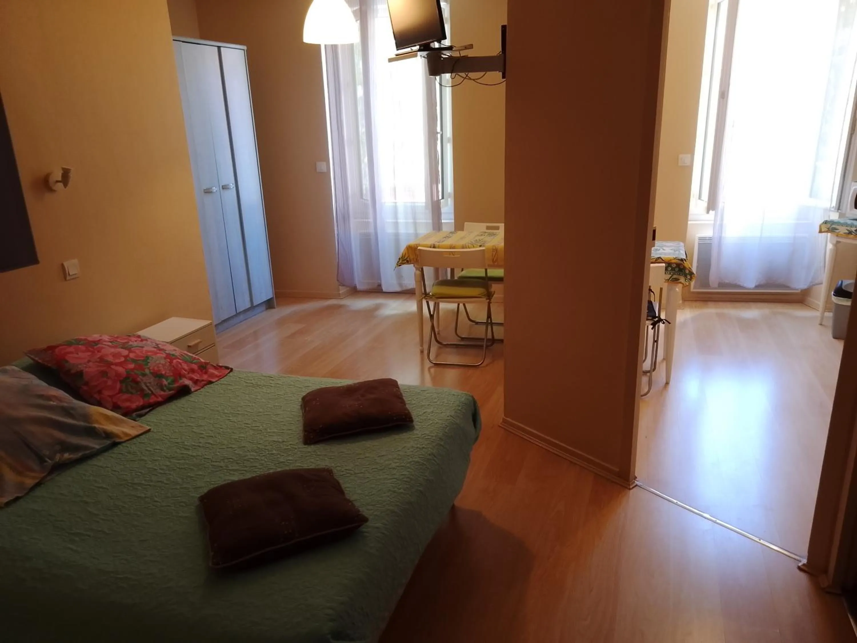 Bed in LE MODERNE VEYNES - Location d'appartements à la nuitée