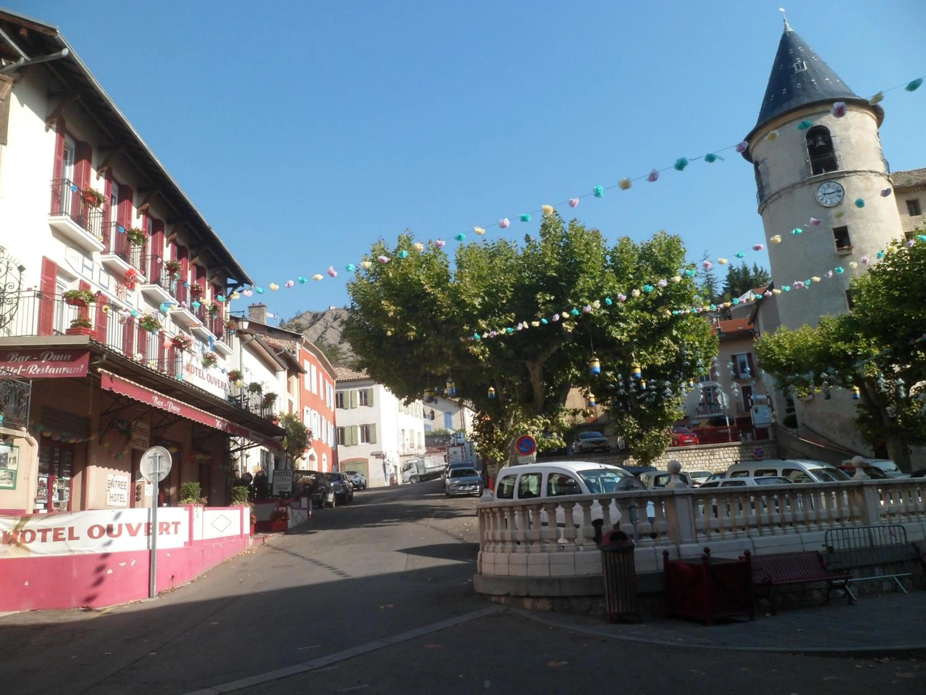 LE MODERNE VEYNES - Location d'appartements à la nuitée