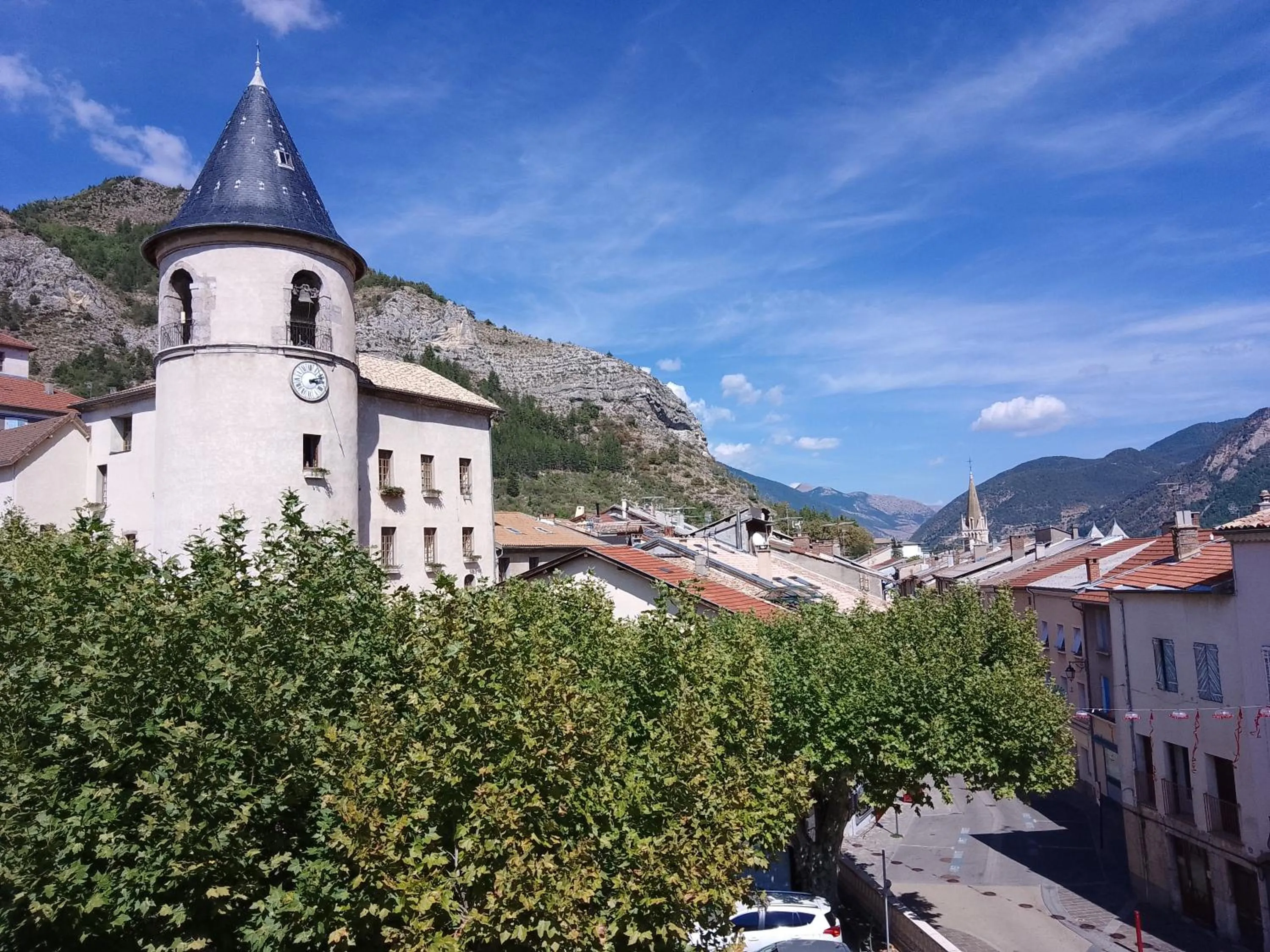 LE MODERNE VEYNES - Location d'appartements à la nuitée
